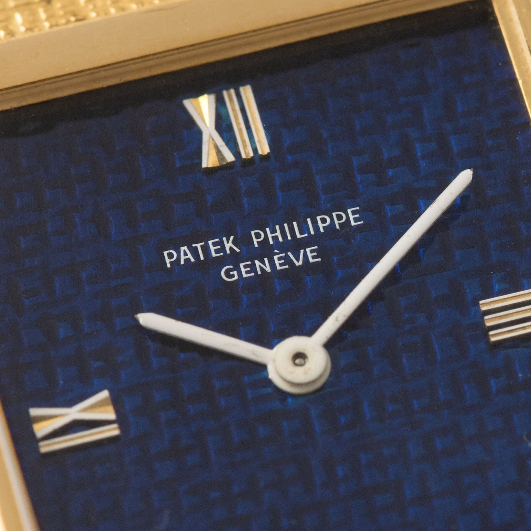 Patek Philippe 3491 Yellow Gold Dress Watch with Archive Extract
