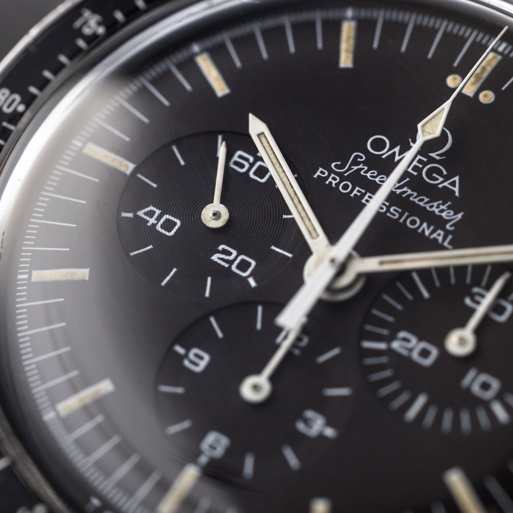 OMEGA SPEEDMASTER PROFESSIONAL 145.022 TRITIUM Zifferblatt