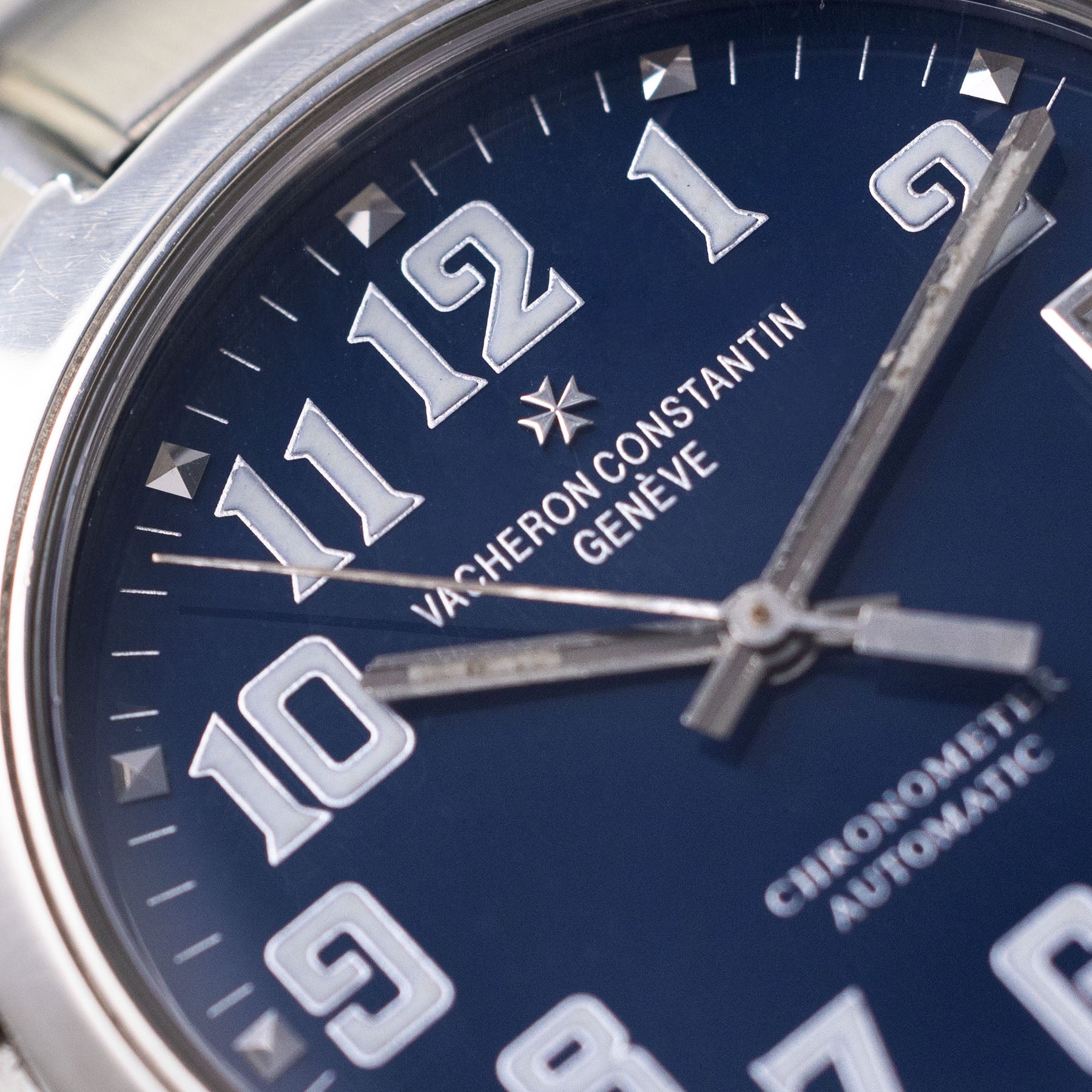 Vacheron Constantin Overseas 42042 Seltenes Military Blaues Zifferblatt