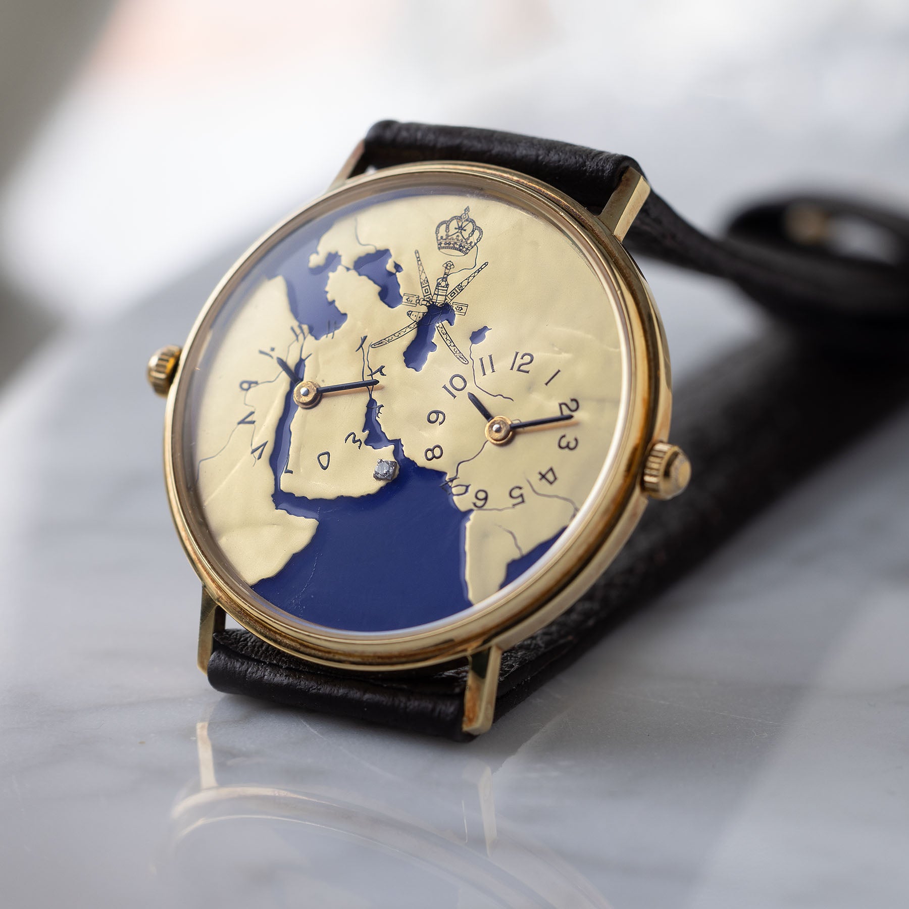 ASPREY LONDON Zwei Zeitzonen mit Emaille KHANJAR Zifferblatt