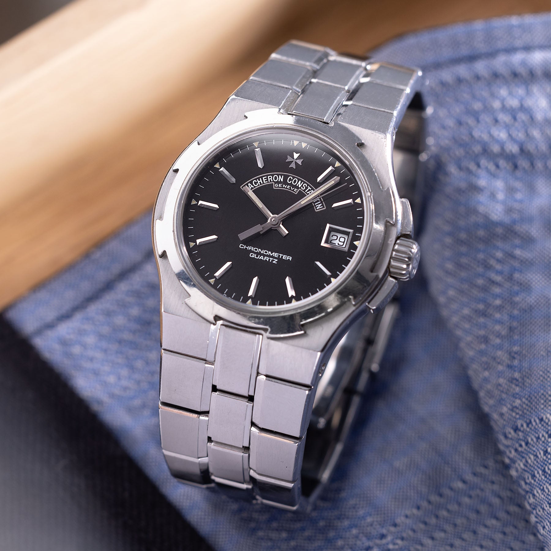 VACHERON CONSTANTIN OVERSEAS 72050 QUARTZ SCHWARZES ZIFFERBLATT