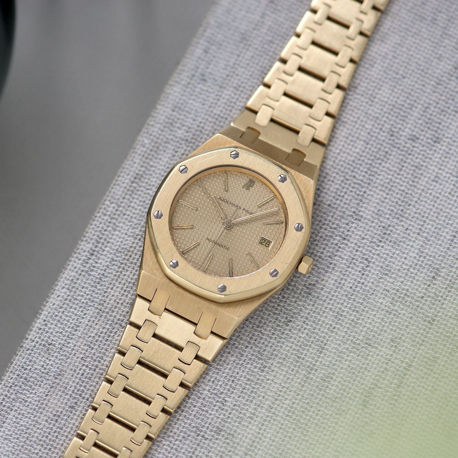Audemars Piguet Royal Oak Yellow Gold 4100