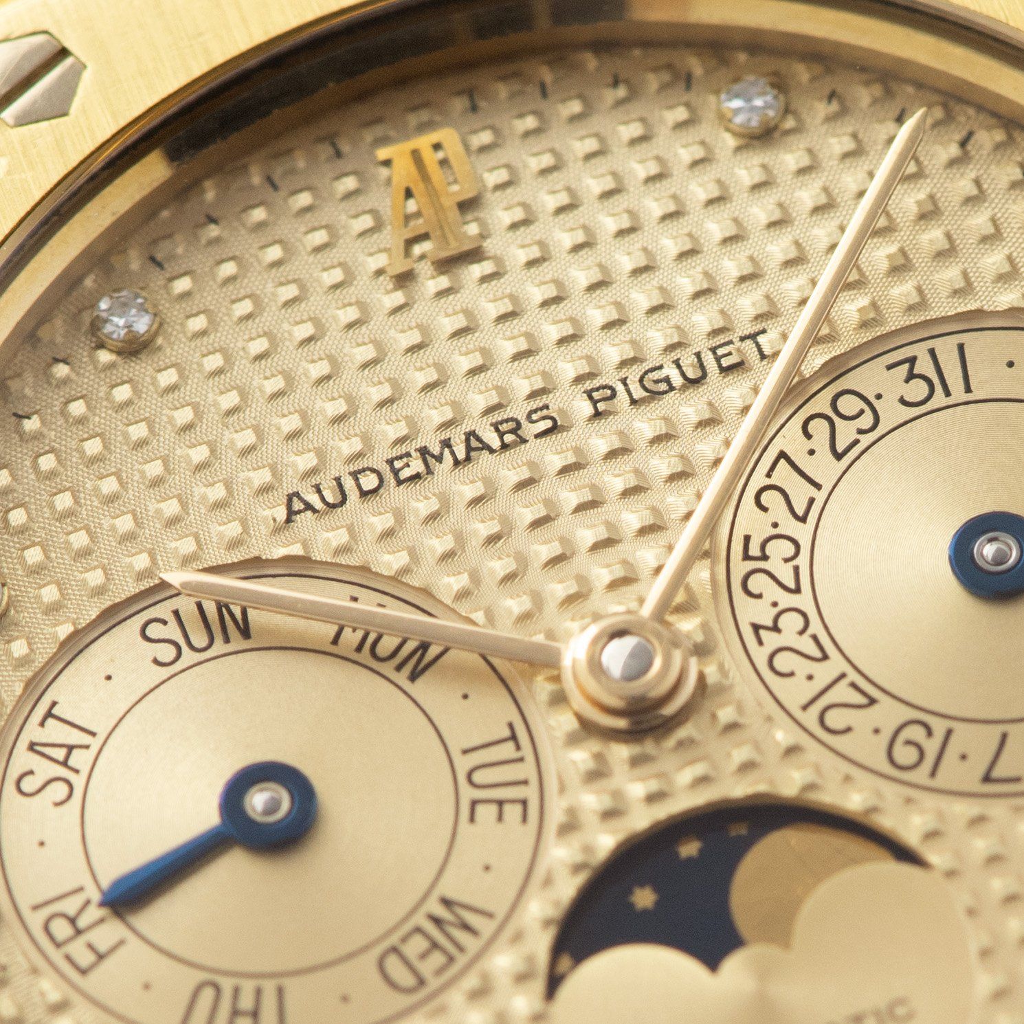 Audemars Piguet Royal Oak Yellow Gold Day Date 25594