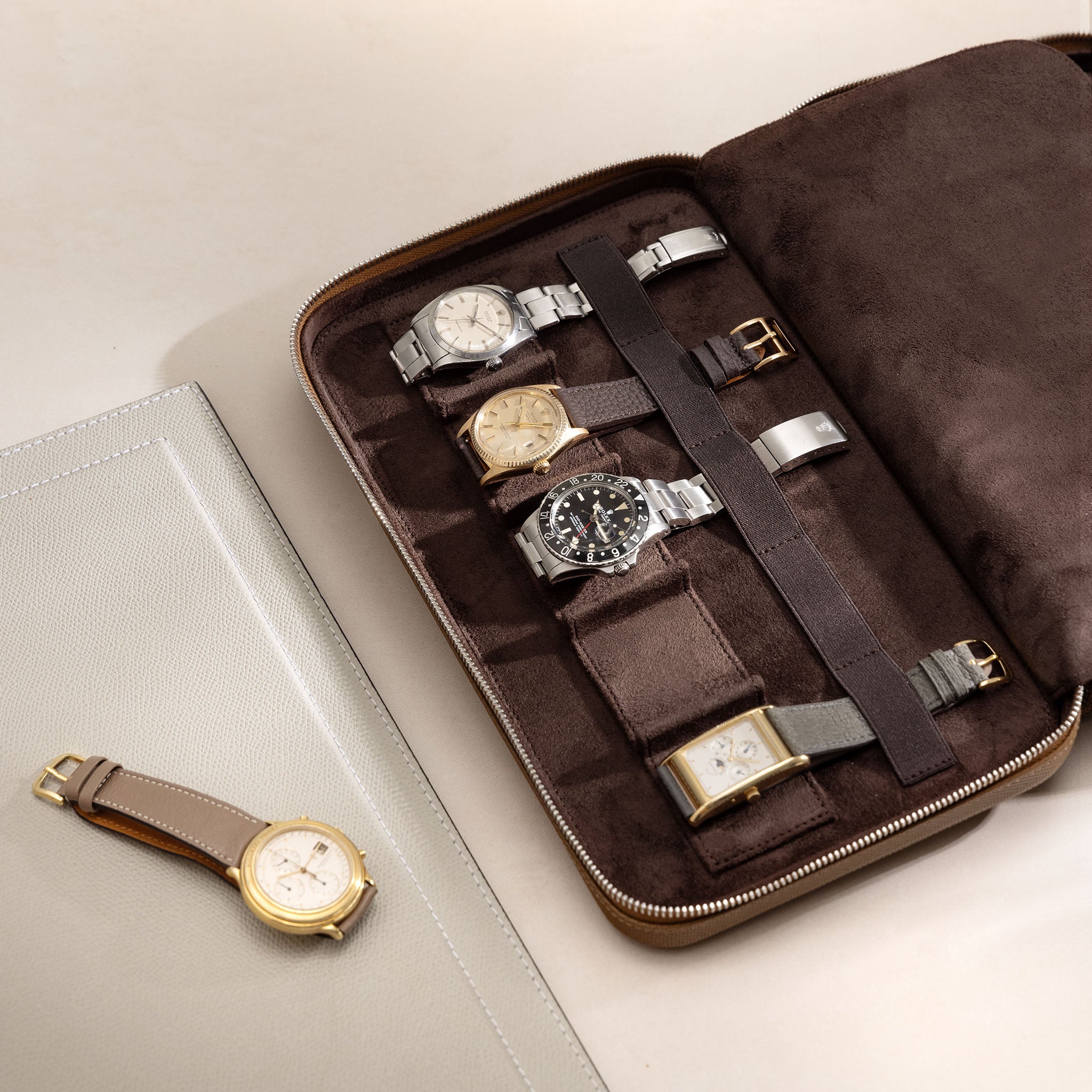 The Berlin 10 Watch Leather Zip Folder - Jubilee Edition