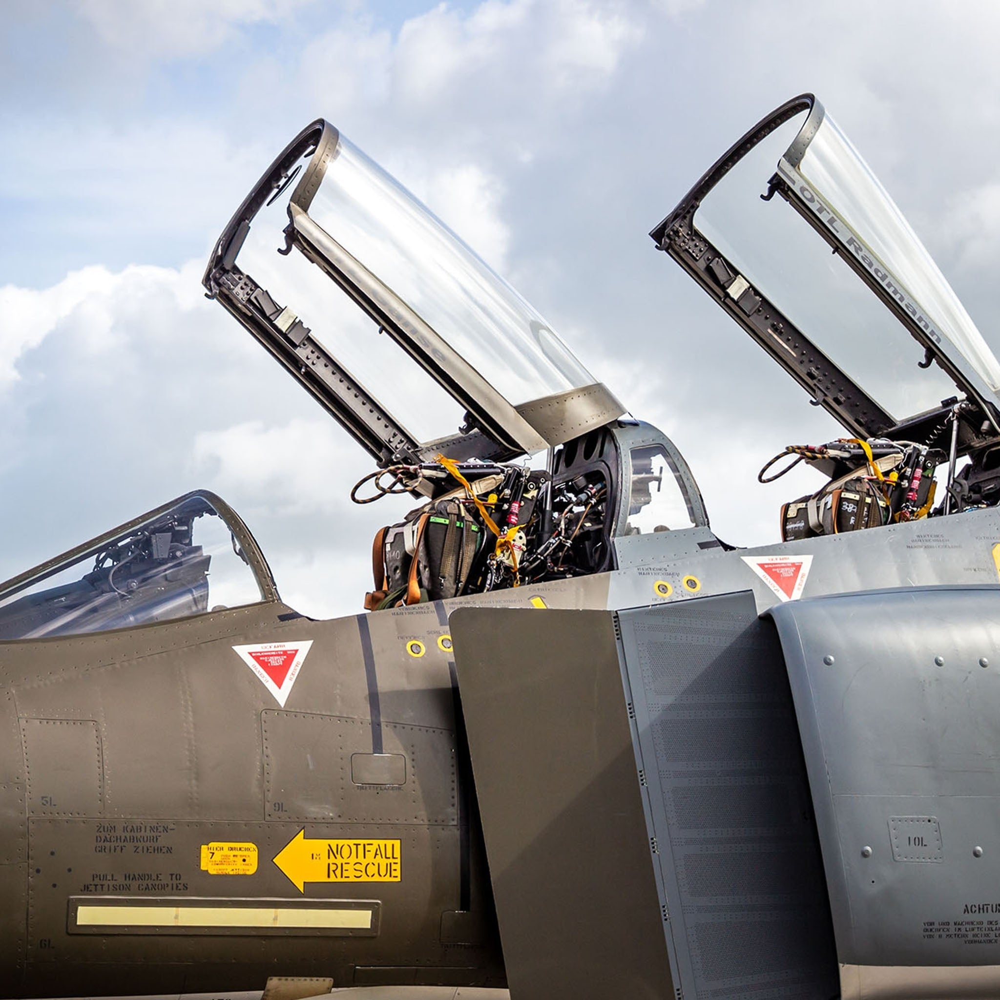 The Falco Bund Strap - Pilot Boxed - Padded Grey Goat Skin