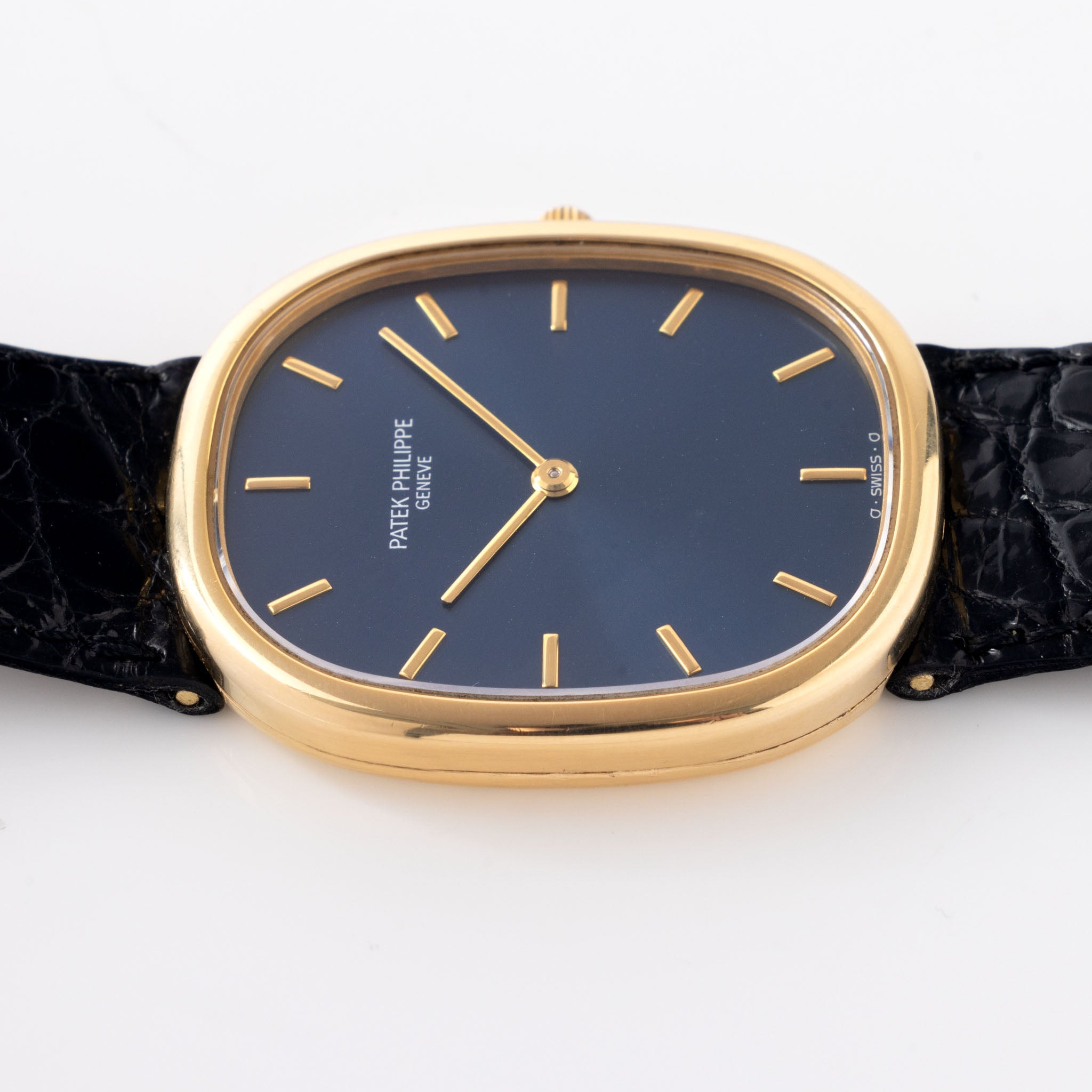 Patek Philippe Ellipse D’Or Yellow Gold Blue Dial Ref 3738 with original certificate d’origin