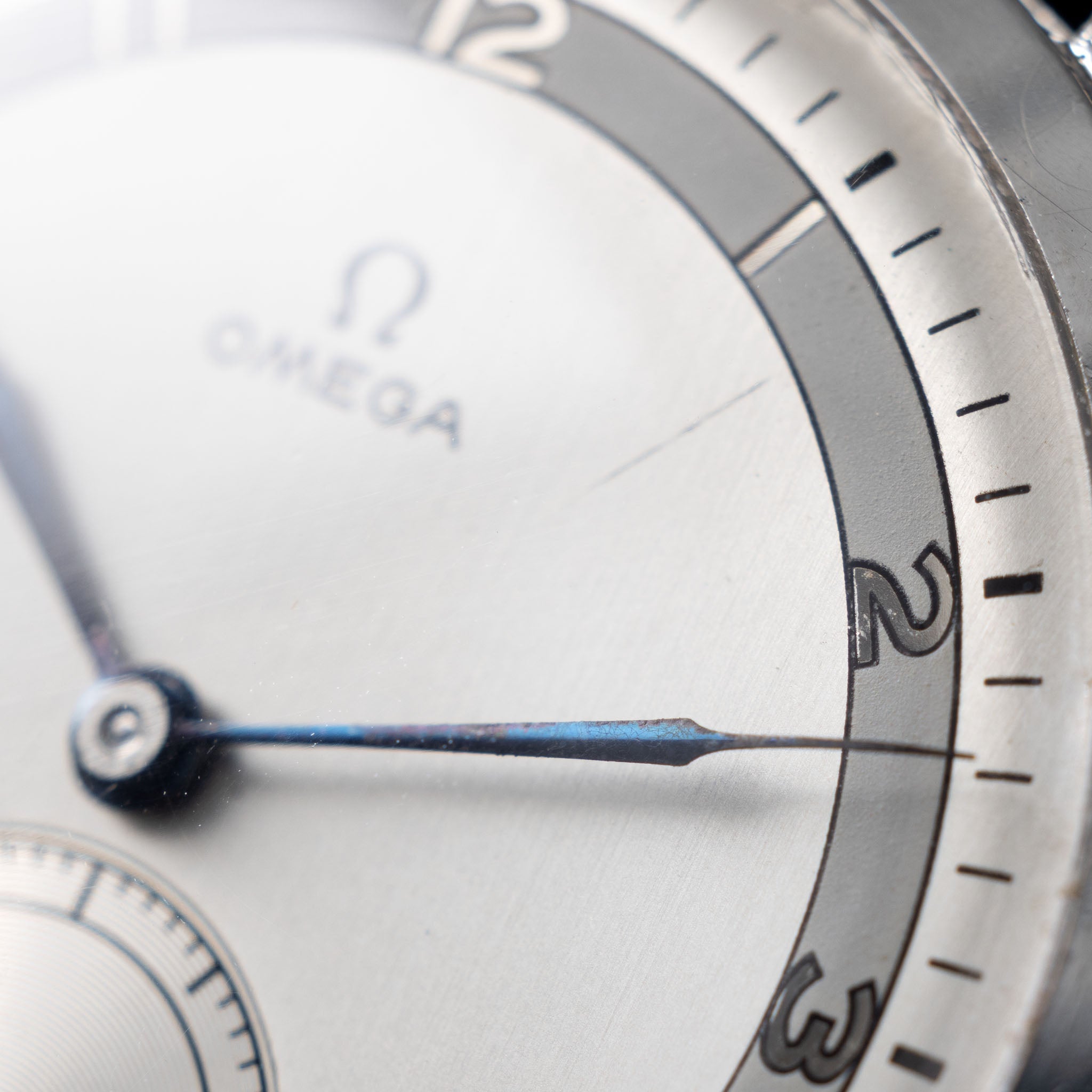 Omega 2505 Jumbo Steel Dress Watch Two-Tone Dial