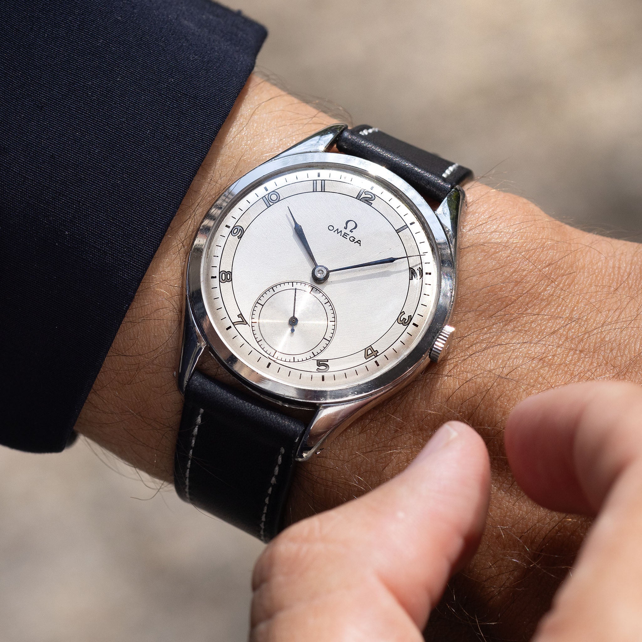 Omega 2505 Jumbo Steel Dress Watch Two-Tone Dial
