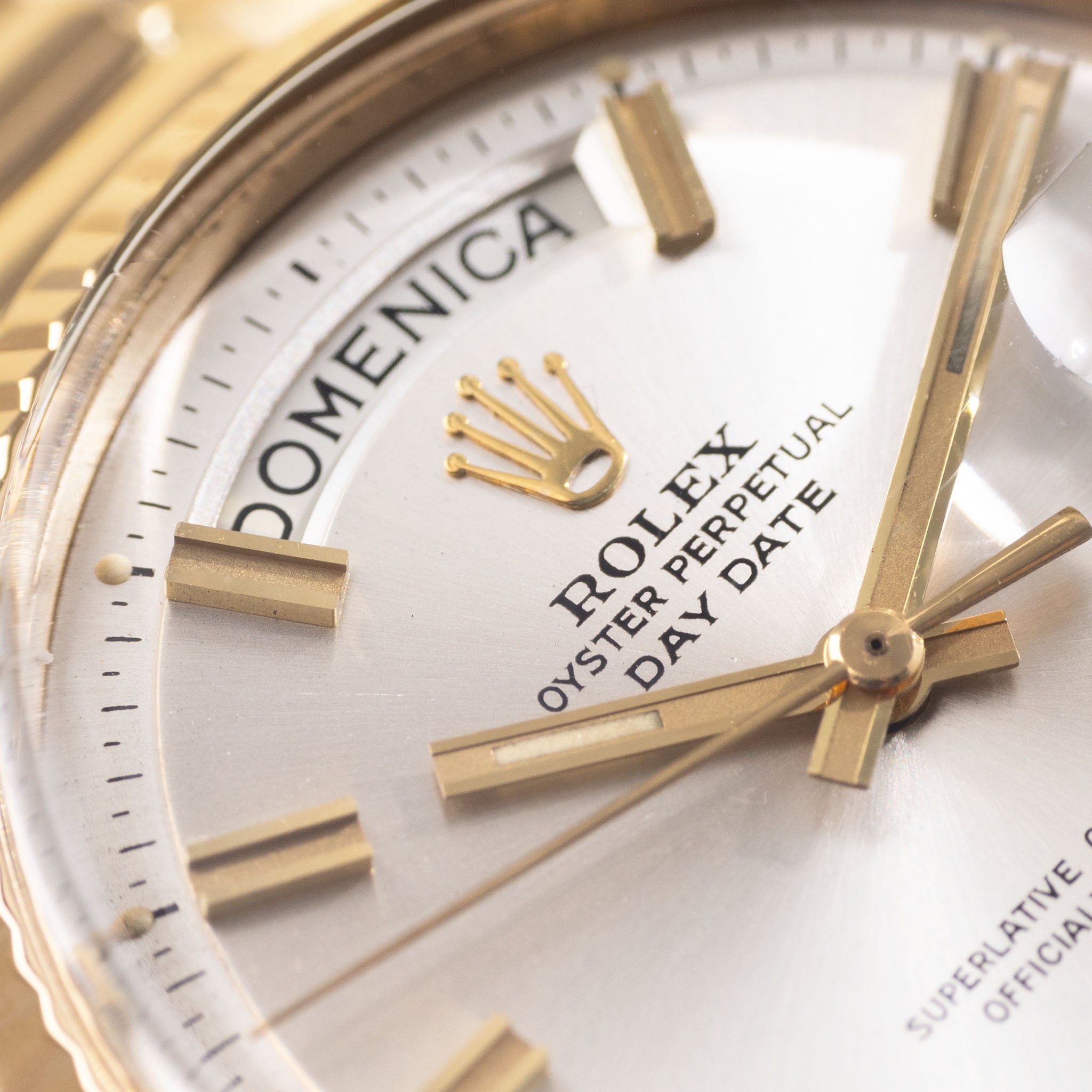 Rolex Day-date silver wideboy dial in 18 k yellow gold ref 1803