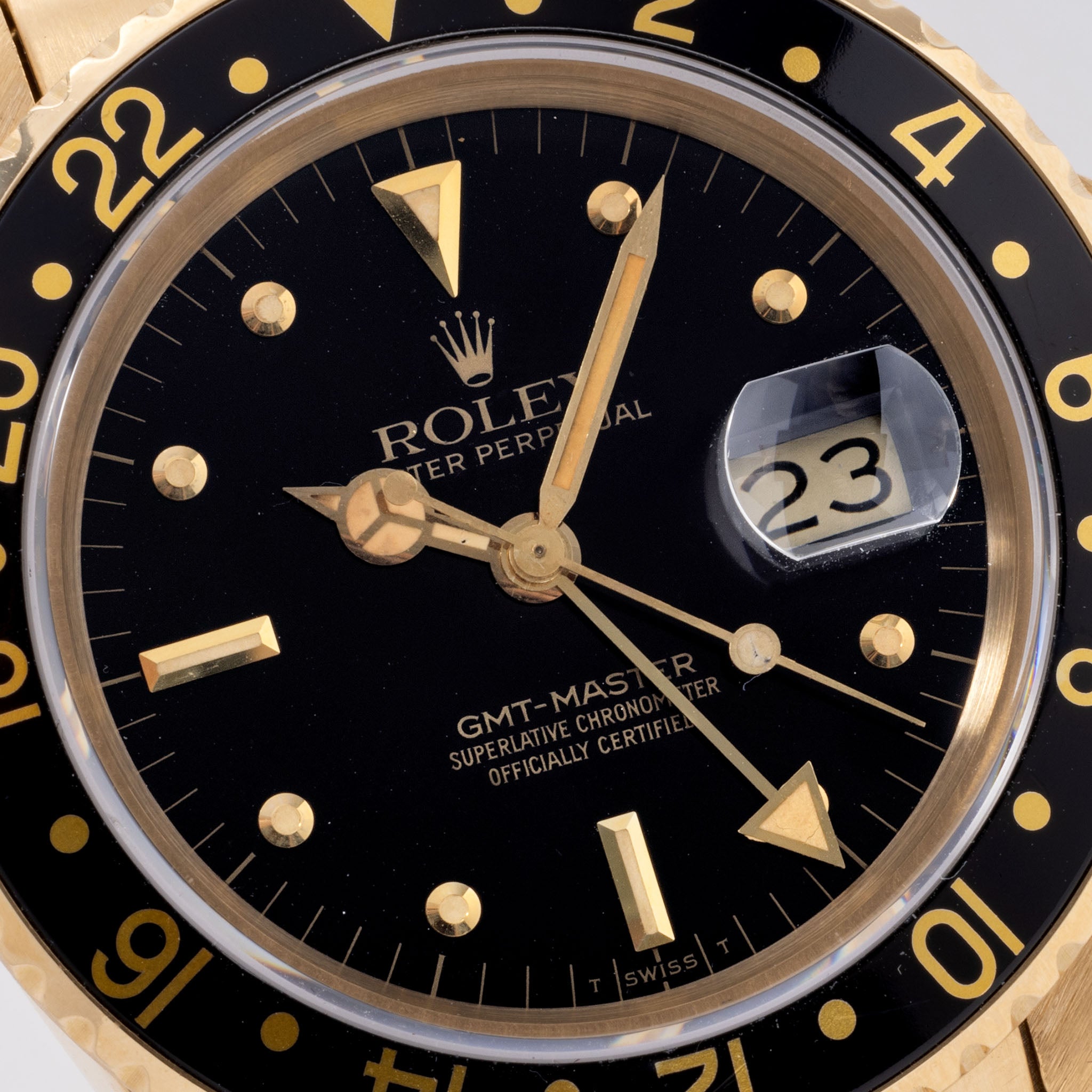 Rolex GMT-Master 16758 18 Karat Gelbgold schwarzes Nippel-Zifferblatt