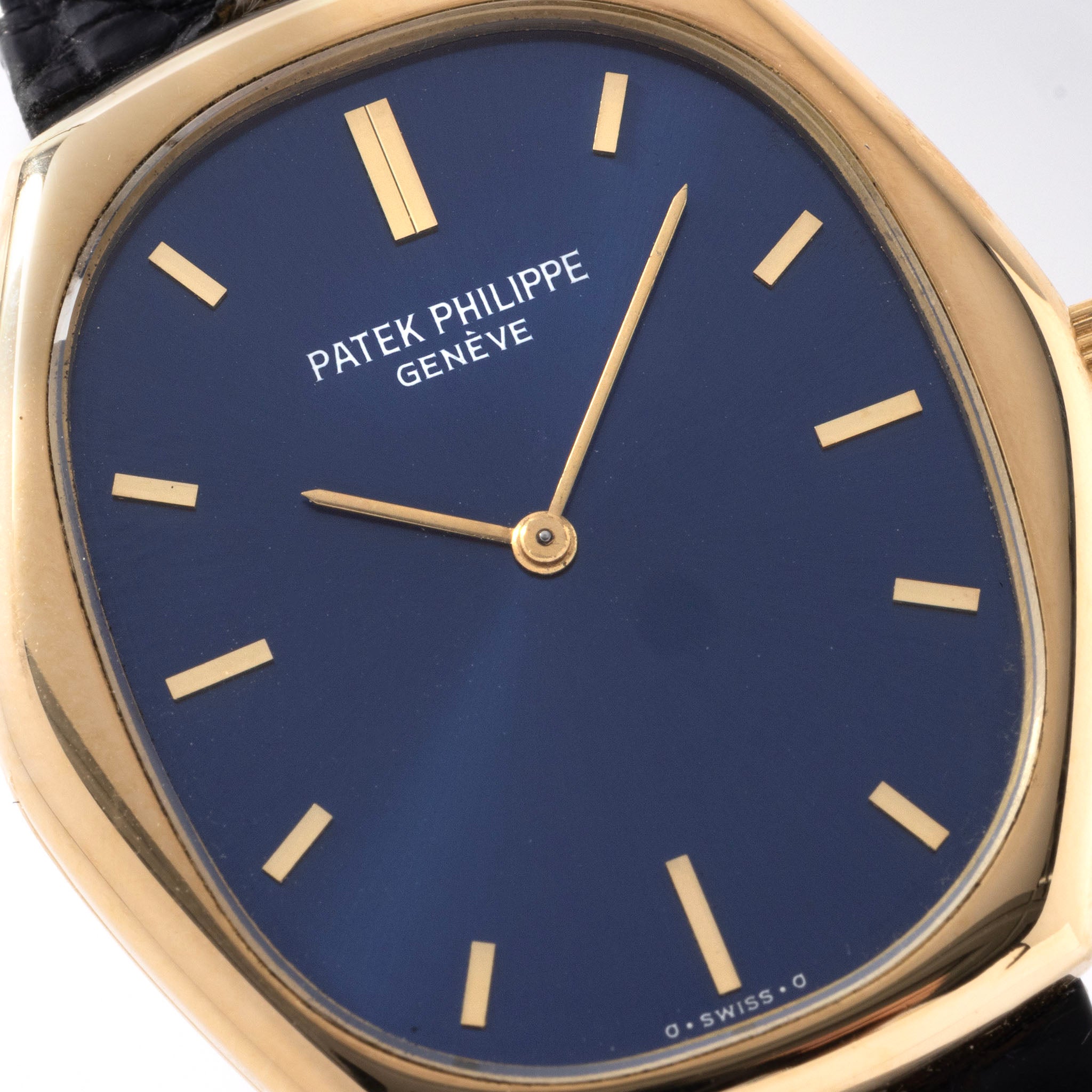 Patek Philippe Ellipse 3858 18 Karat Gelbgold, blaues Zifferblatt