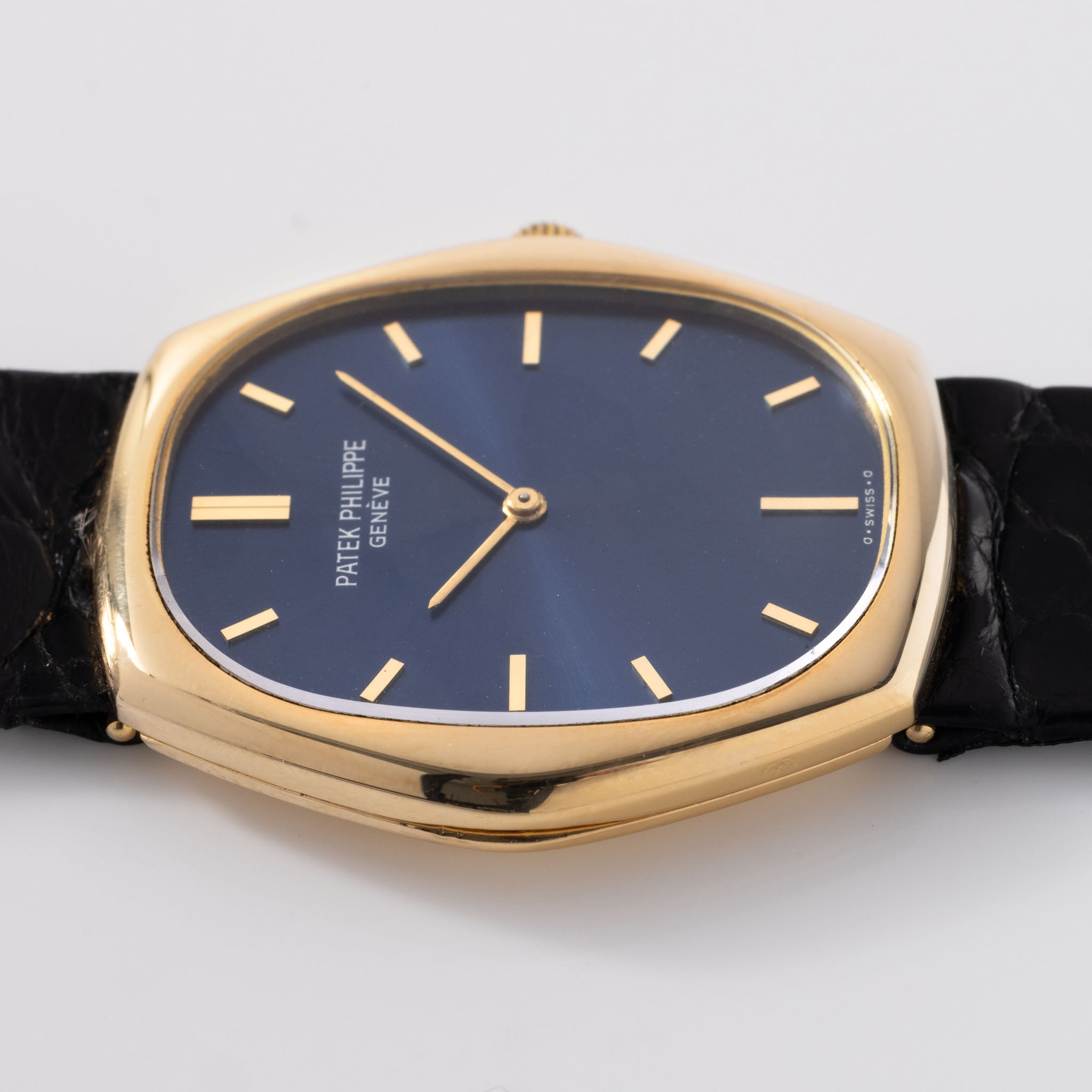 Patek Philippe Ellipse 3858 18 Karat Gelbgold, blaues Zifferblatt