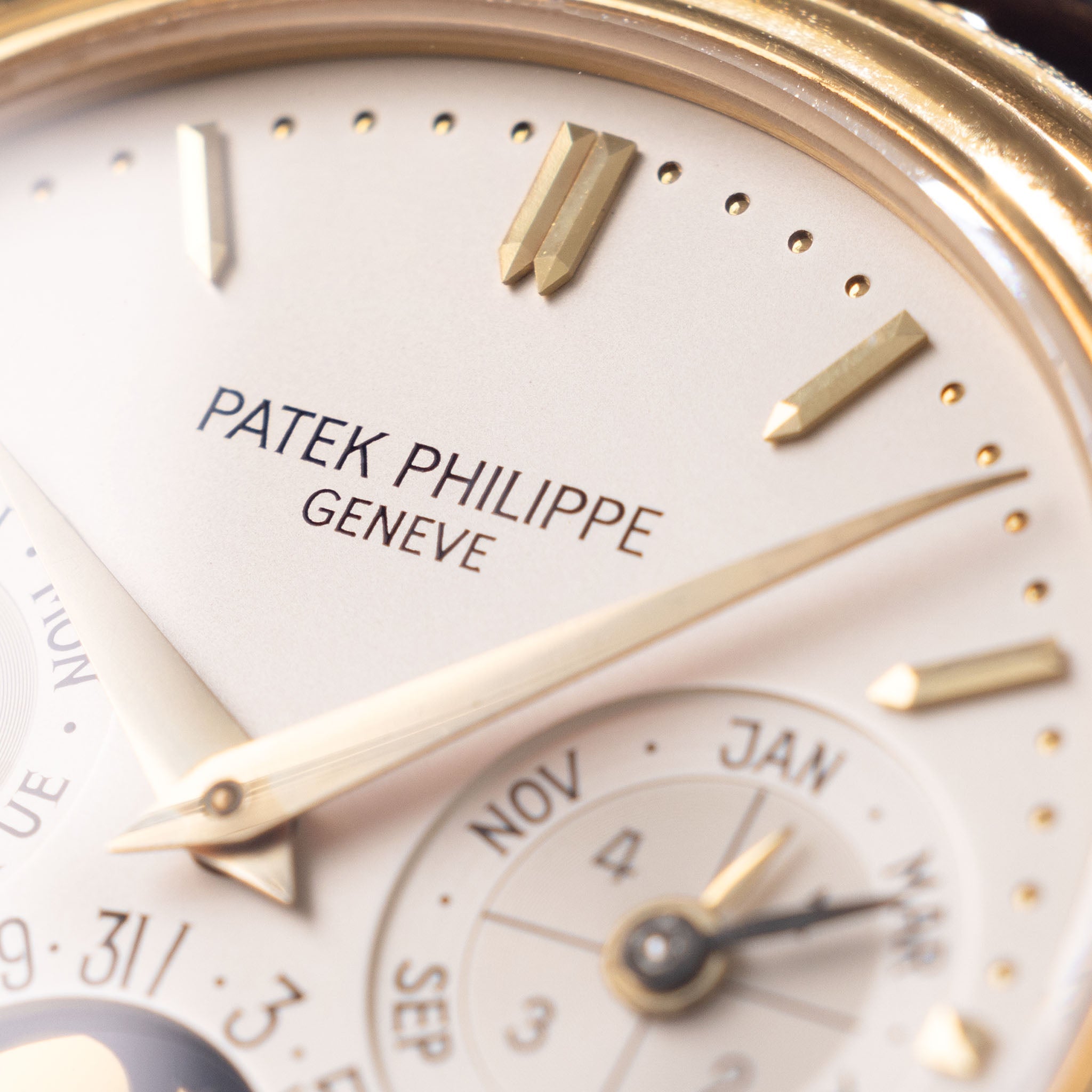 Patek Philippe Perpetual Kalender 2. Serie mit Auszug aus dem Archiv Referenz 3940