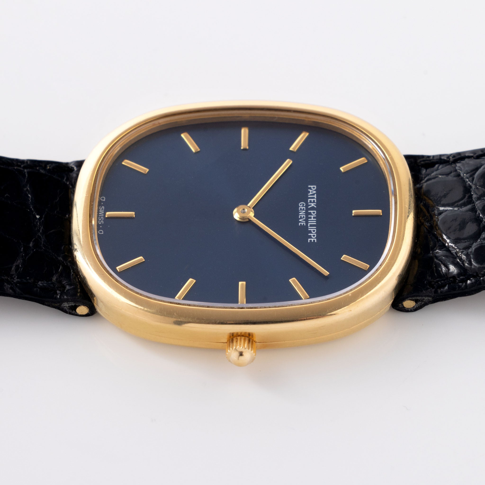 Patek Philippe Ellipse D’Or Yellow Gold Blue Dial Ref 3738 with original certificate d’origin