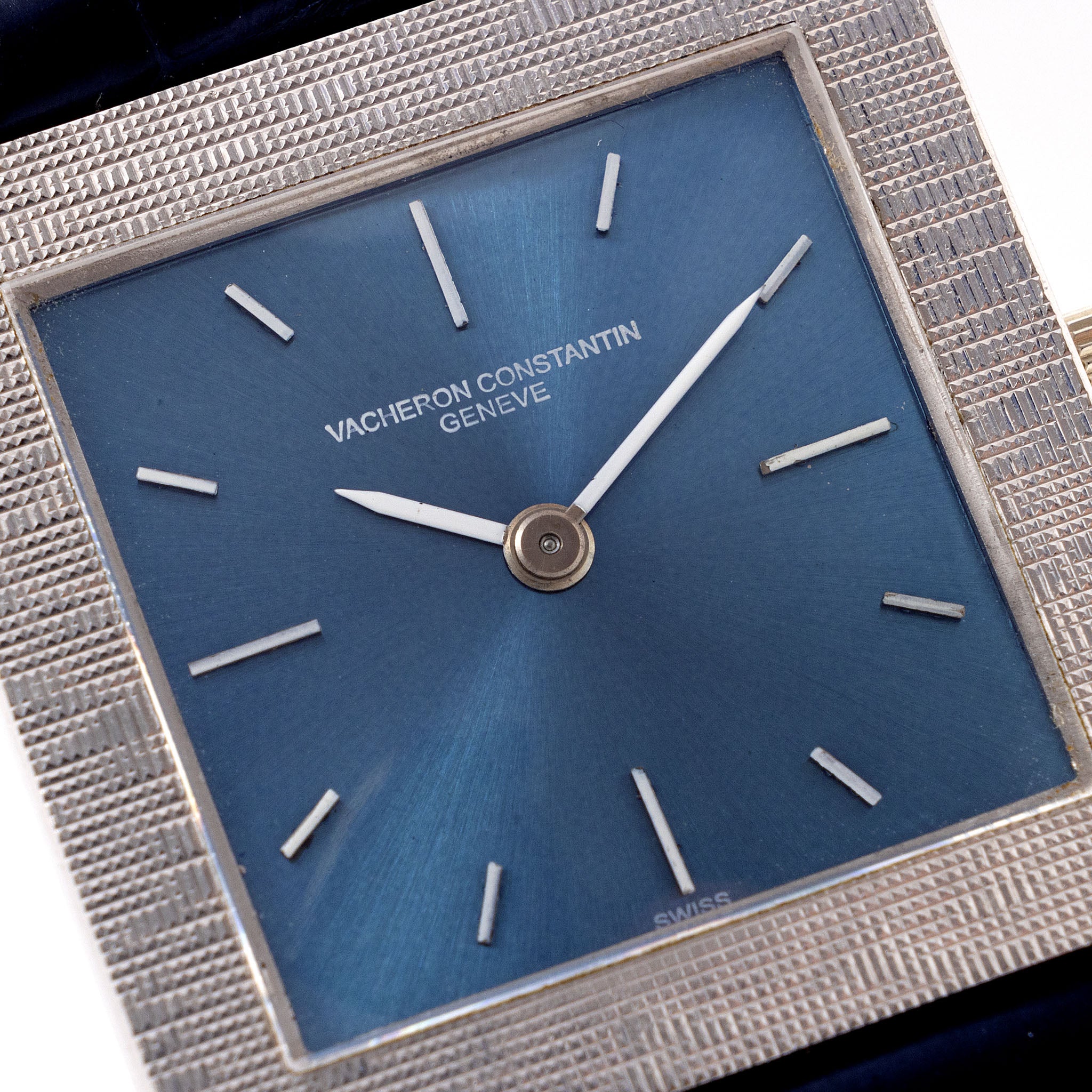 Vacheron and Constantin 18 Karat Weißgold Dresswatch mit blauem Zifferblatt Referenz 6840