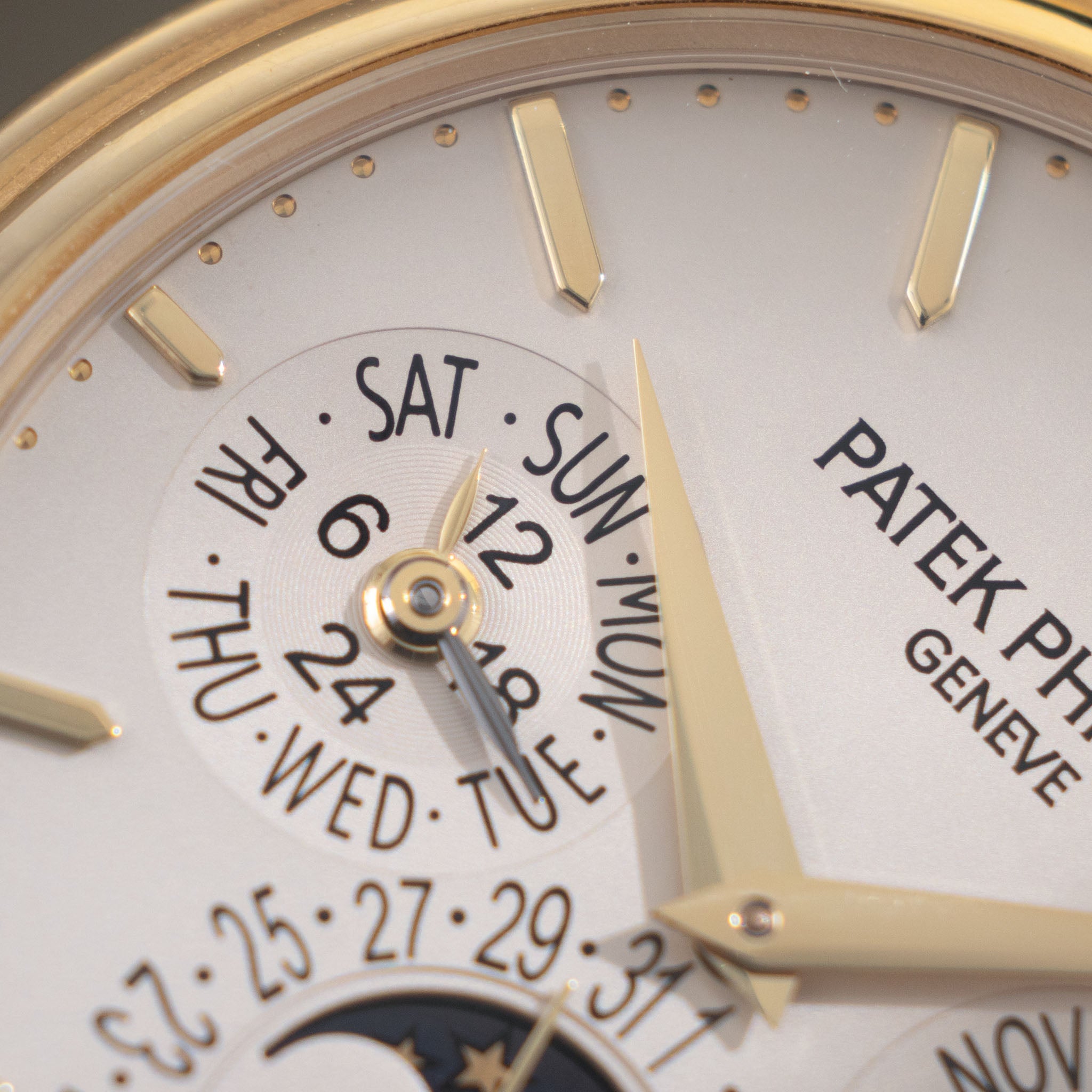 Patek Philippe Perpetual Calendar ref. 5140J with extract of the archives