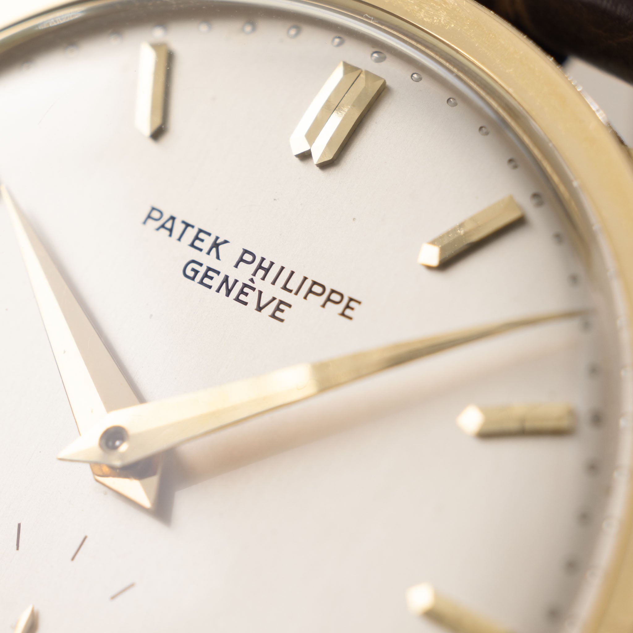 Patek Philippe Calatrava in 18k Yellow Gold Ref. 570J Silver Dial with Extract of the Archives