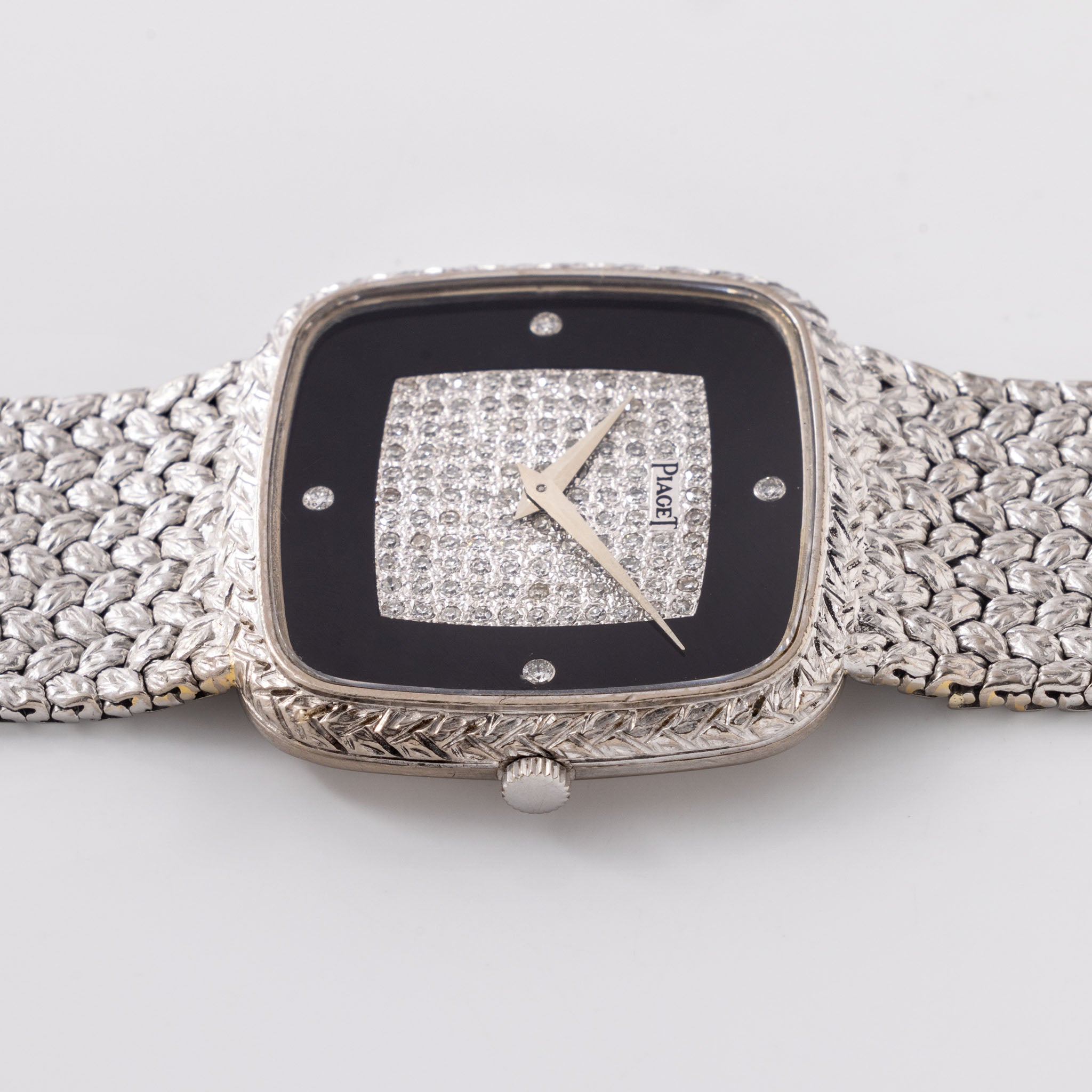 Piaget Tradition "Onyx Pavé 4-Diamond Dial" in 18K White Gold Ref. 9771 D2