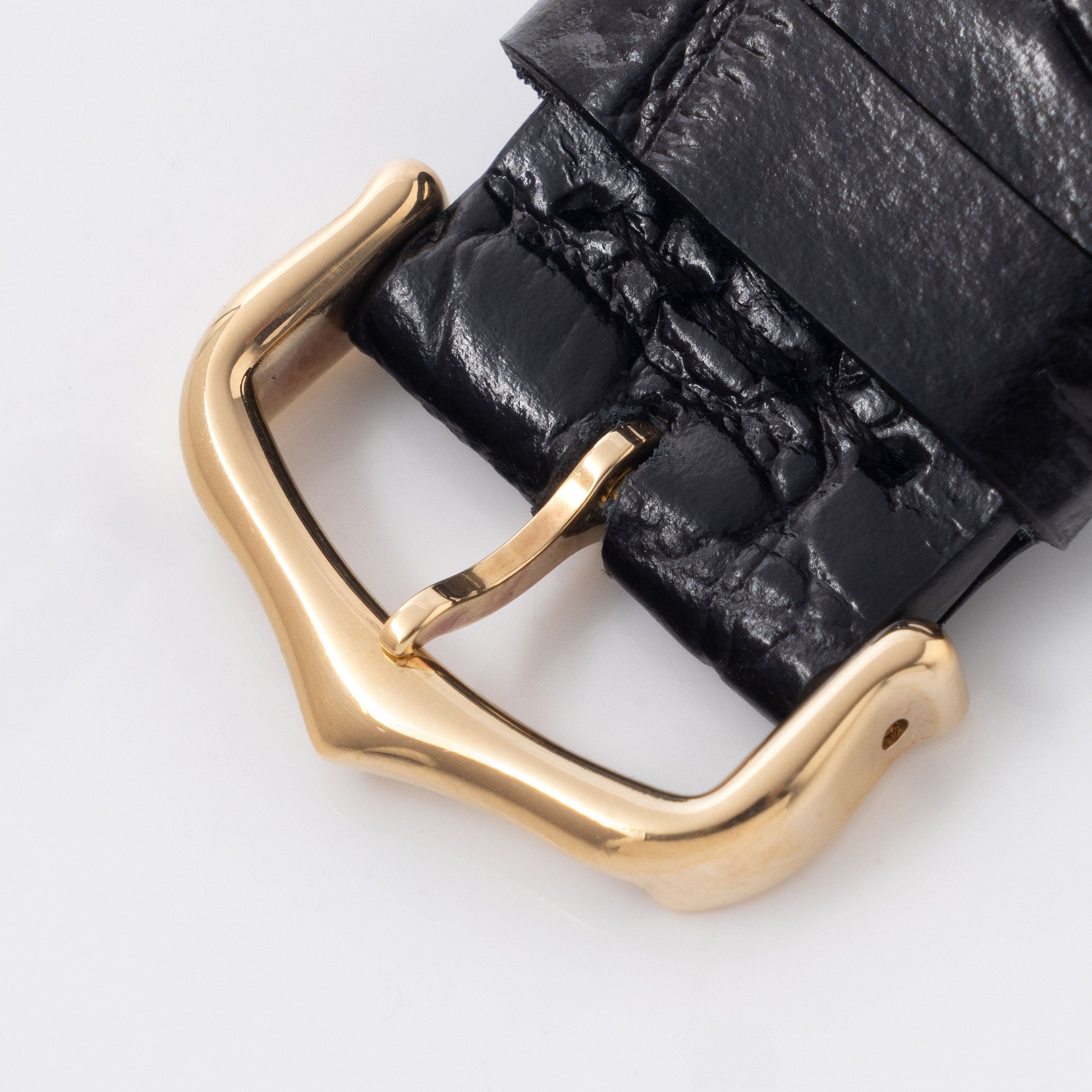 Cartier Tank Louis  ultra thin cream dial ref 96019 in 18 k yellow gold