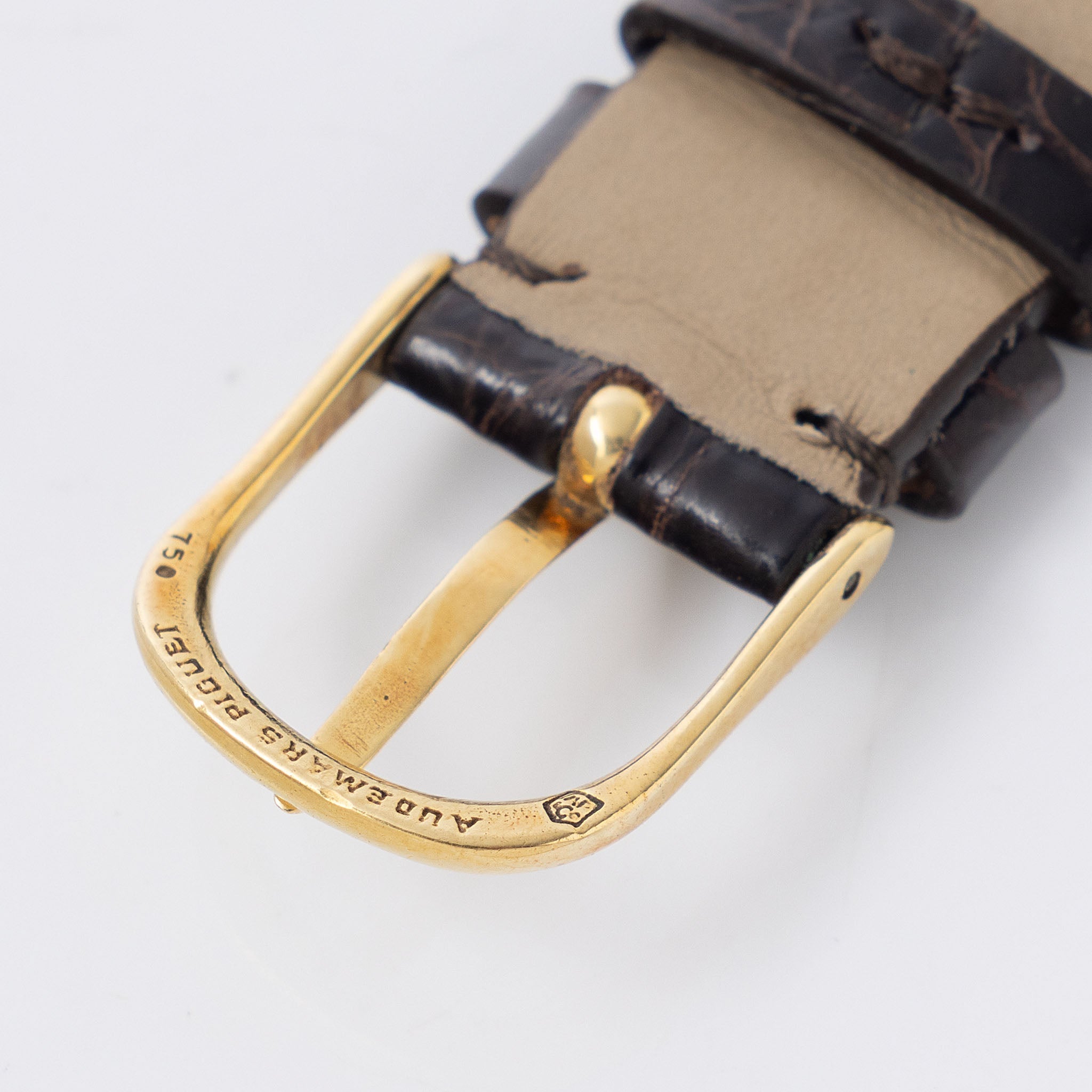 Audemars Piguet Day-Date Moon-phase Enamel dial in 18 k yellow gold ref 25589BA with original certificate of origine