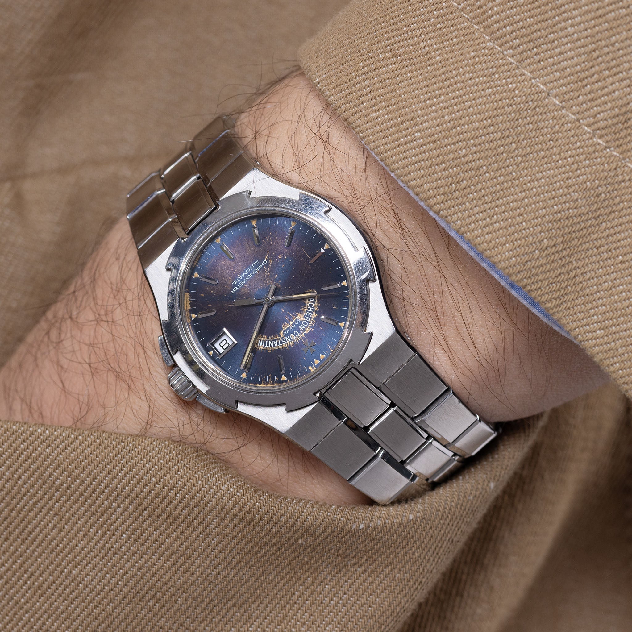 Vacheron Constantin Overseas 42040 Tropical Dial in Steel with Box and Original Guarantee Papers