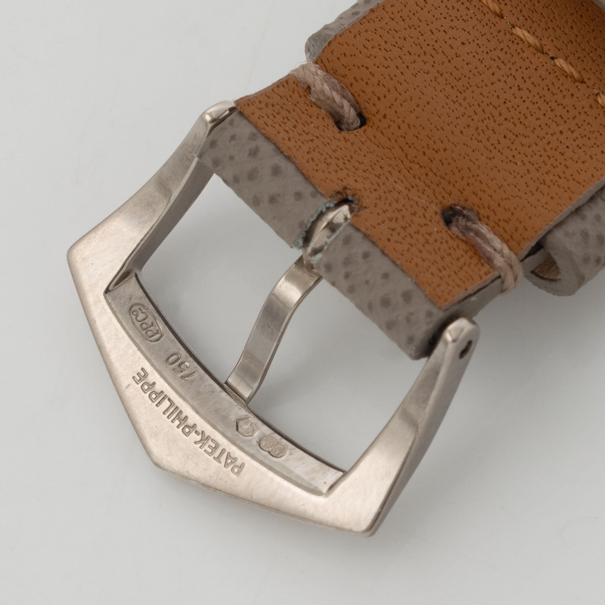 Patek Philippe Calatrava 18 k White gold Clous de Paris case ref 5120G