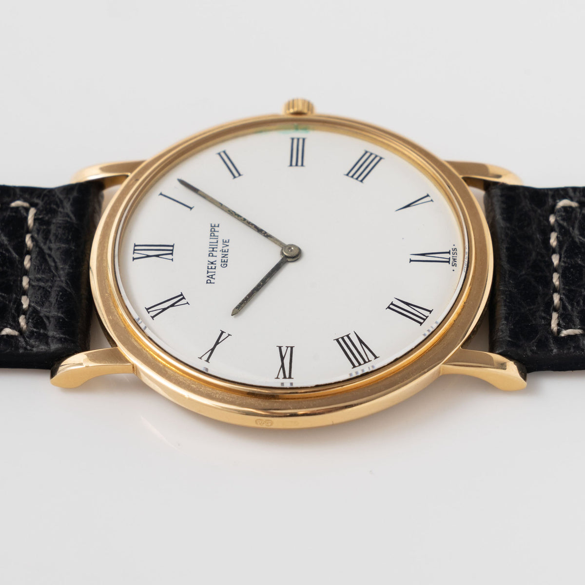 Patek Philippe Calatrava White Dial in 18 k Yellow Gold ref 3720J
