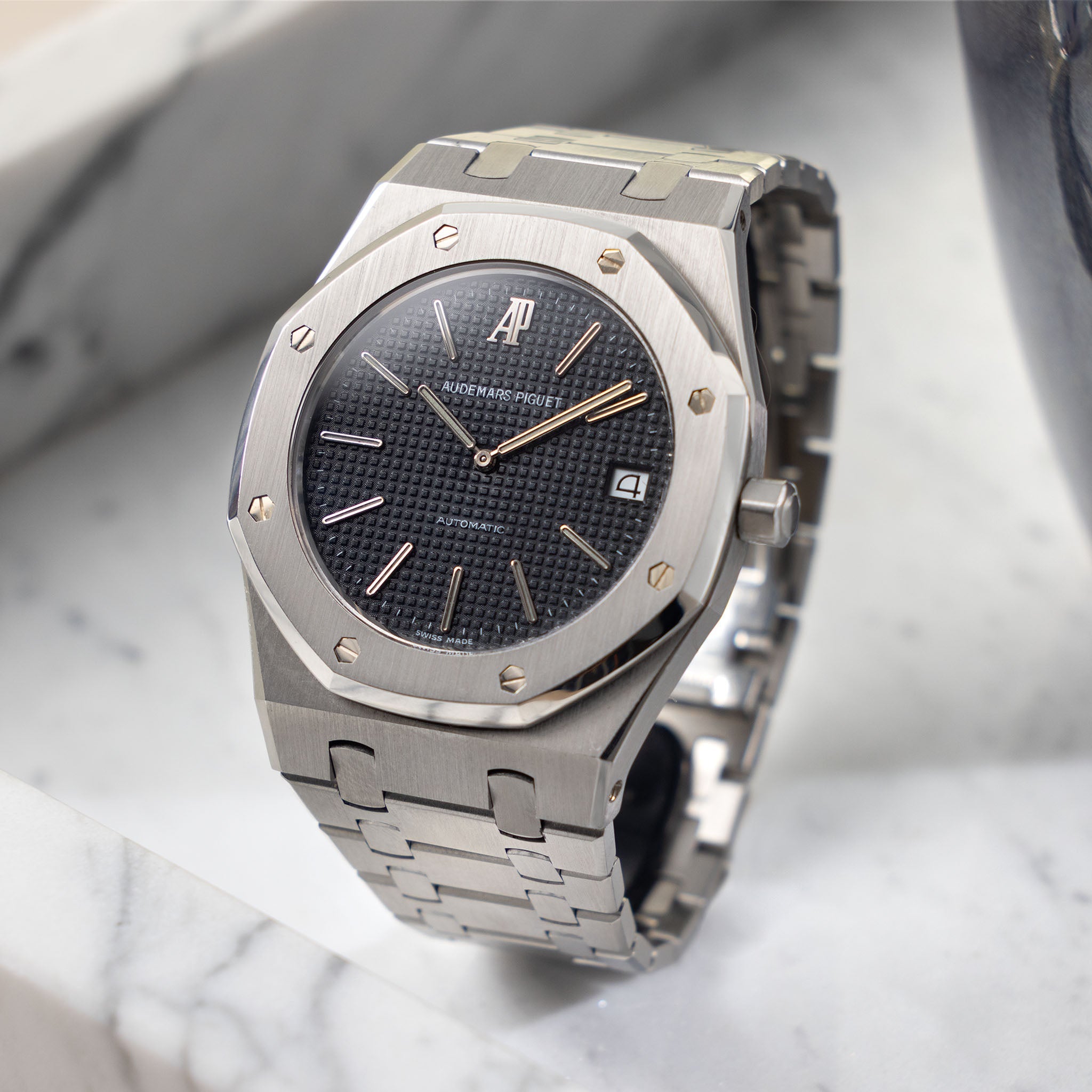 Audemars Piguet Royal-Oak Jumbo Ultra-thin 14802ST Jubilee with Extract of the Archives