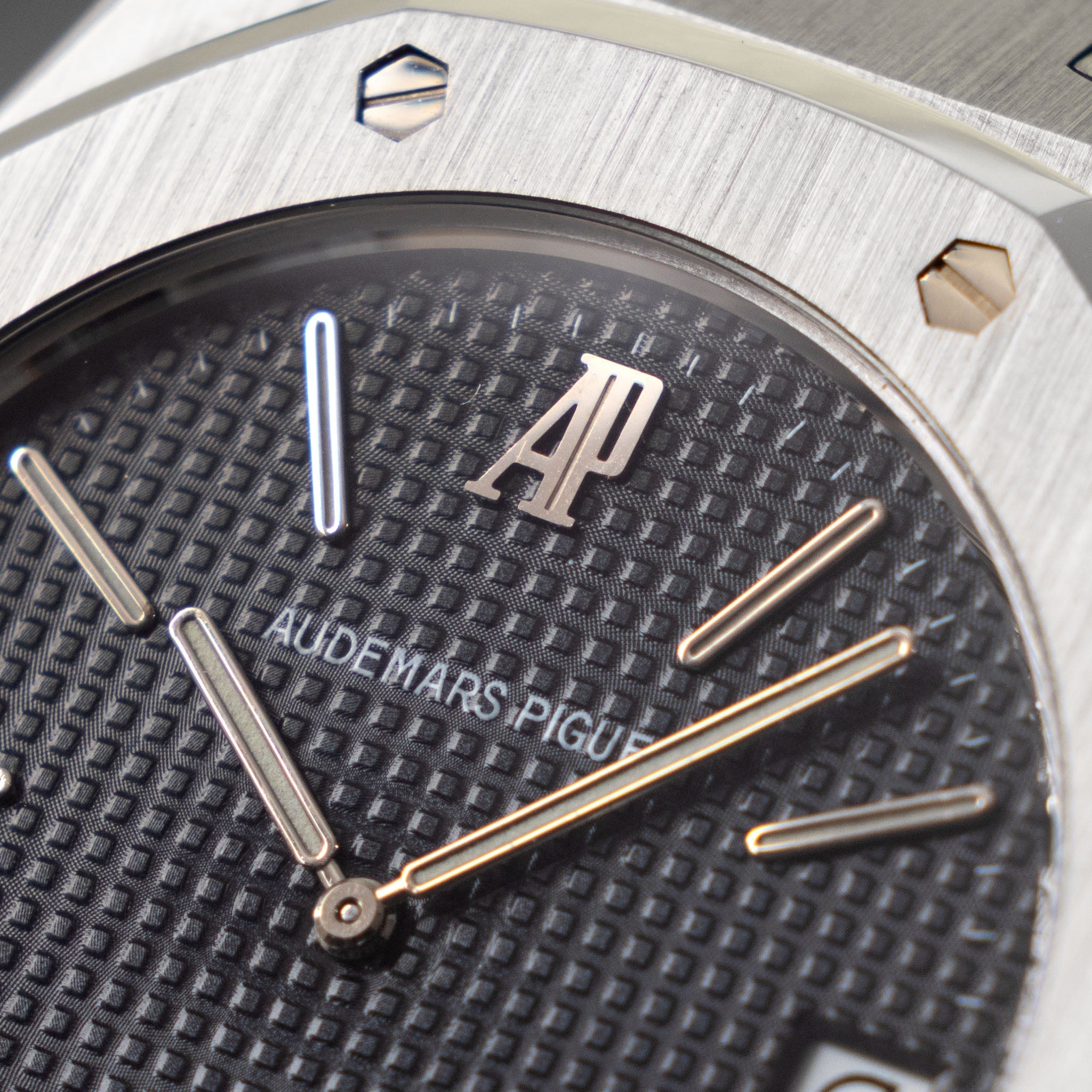 Audemars Piguet Royal-Oak Jumbo Ultra-thin 14802ST Jubilee with Extract of the Archives