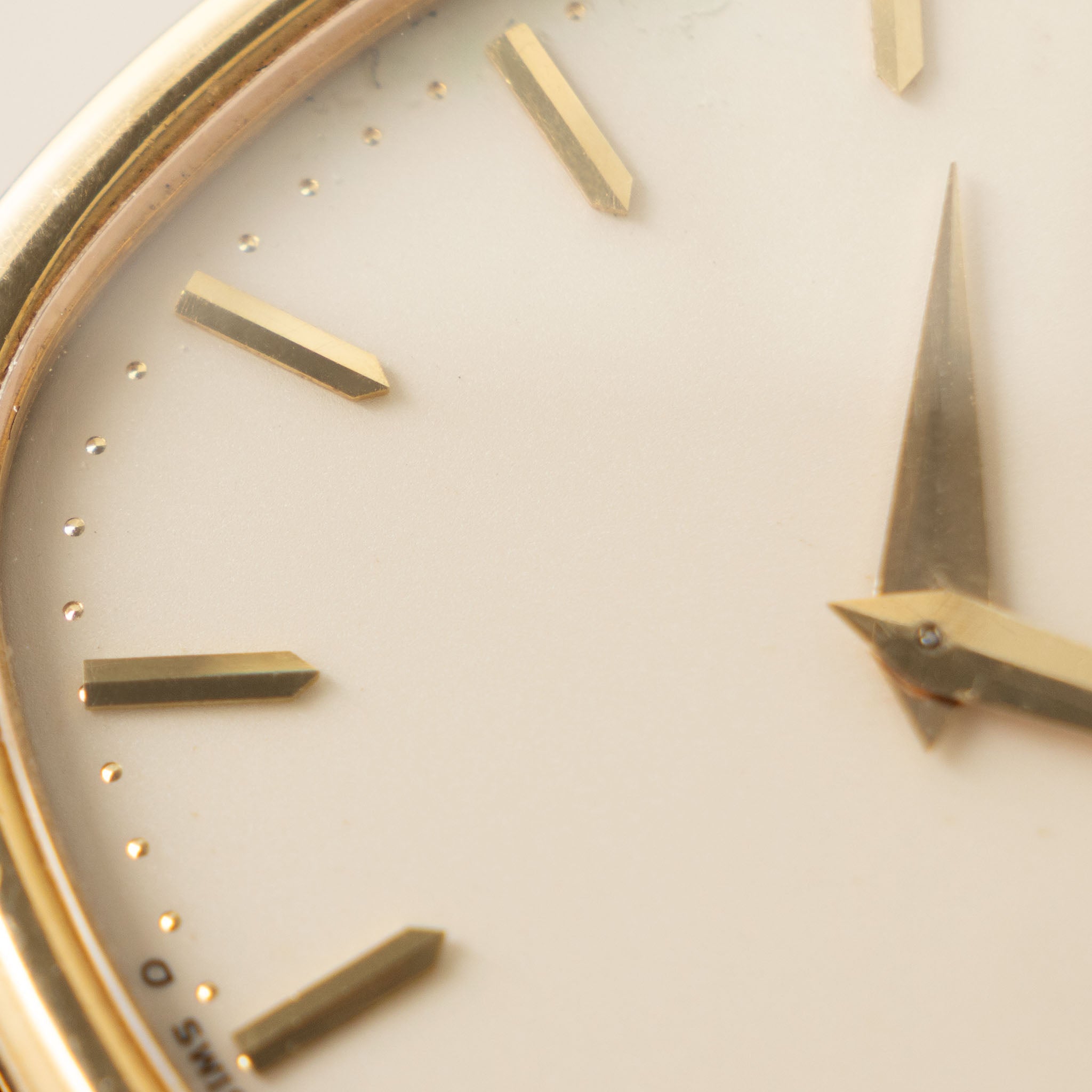 Patek Philippe Golden Ellipse Porcelain dial in 18k yellow gold ref 3844J