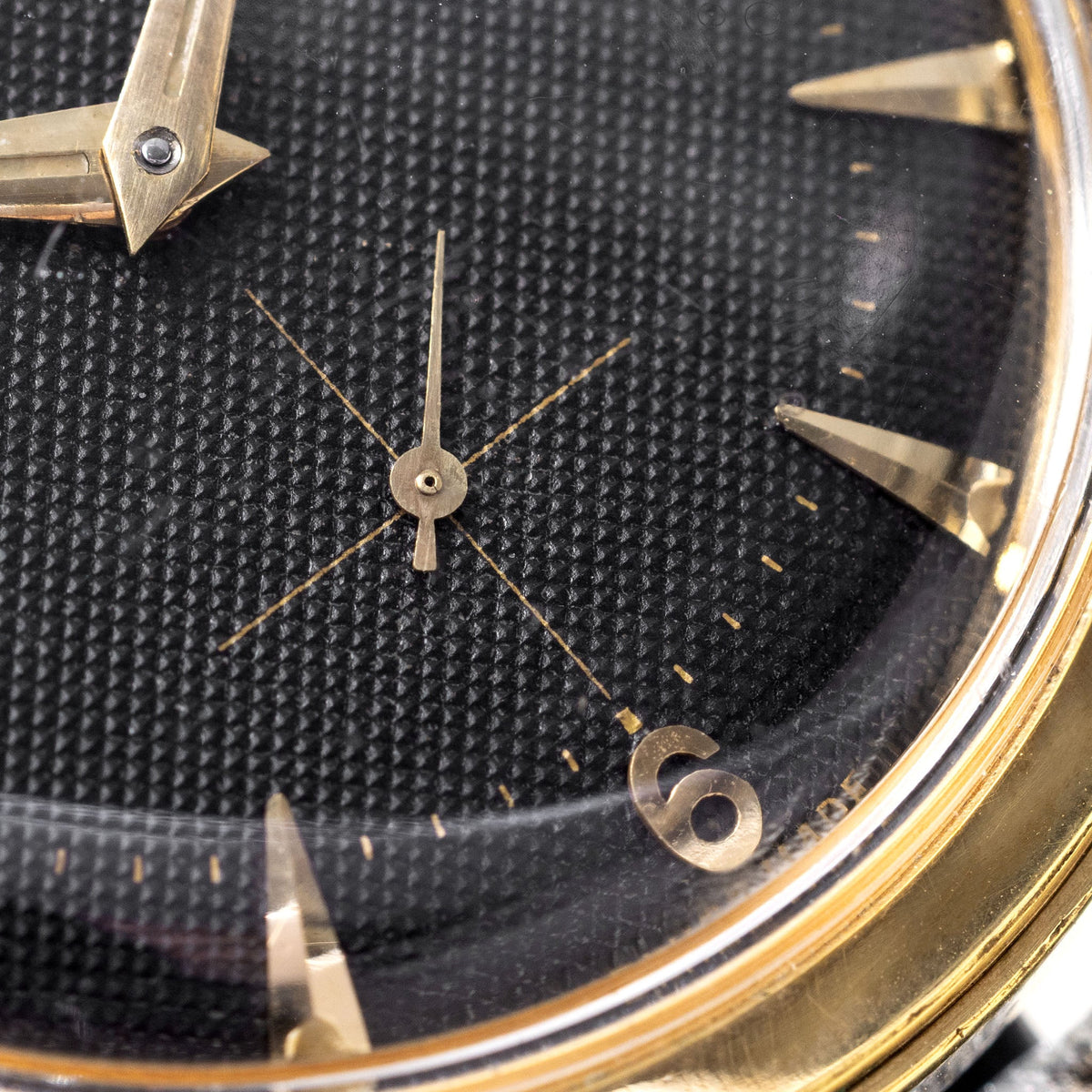 Omega Dresswatch Black Honeycomb dial ref. 2493-5 Automatic