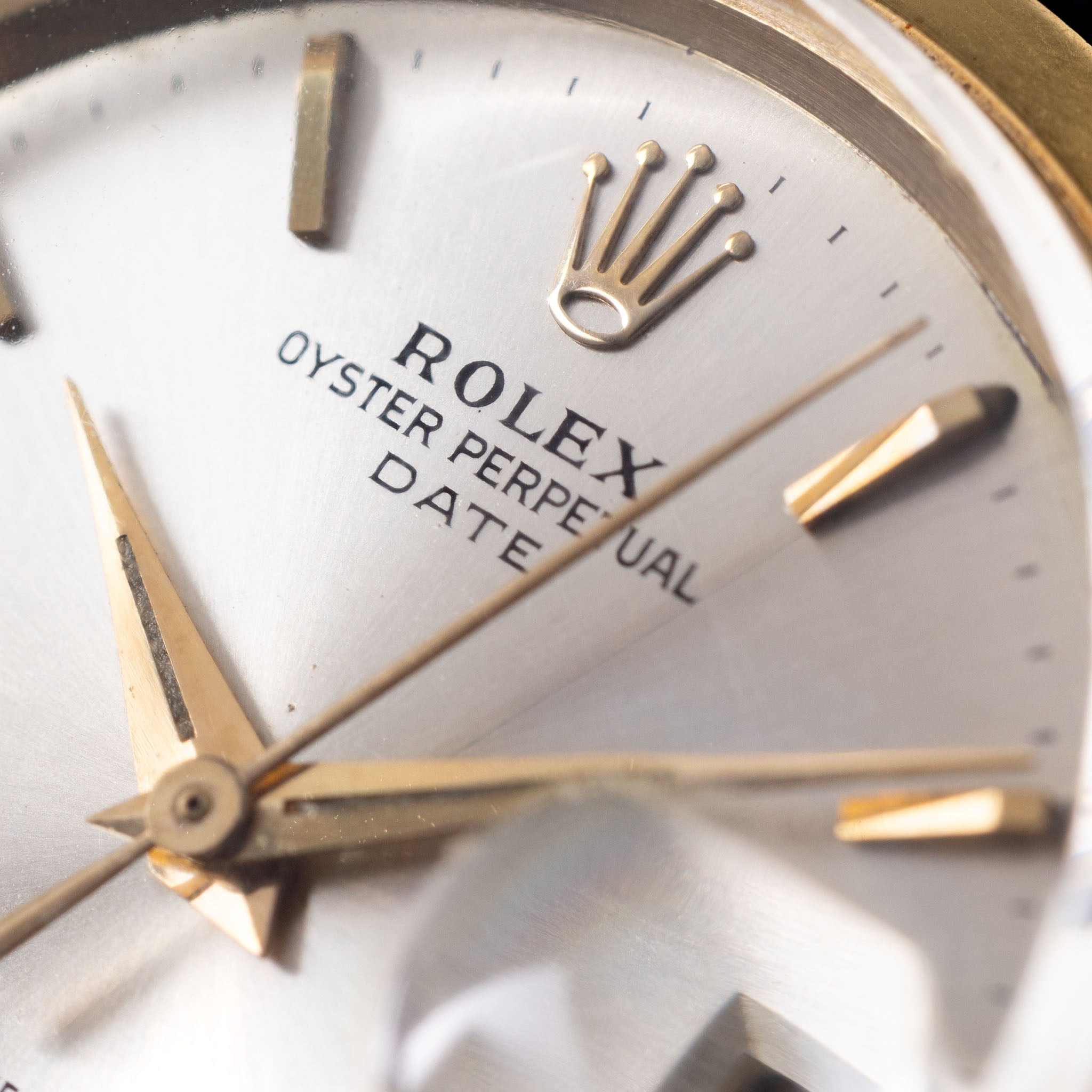 Rolex Oyster Perpetual 1500 Silver Underline Dial in 14k Yellow Gold