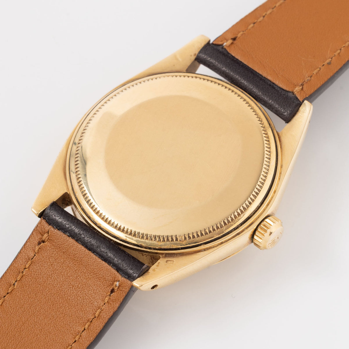 Rolex Oyster Perpetual Date 1503 in 18k Yellow Gold Vertical Brushed Champagne Dial
