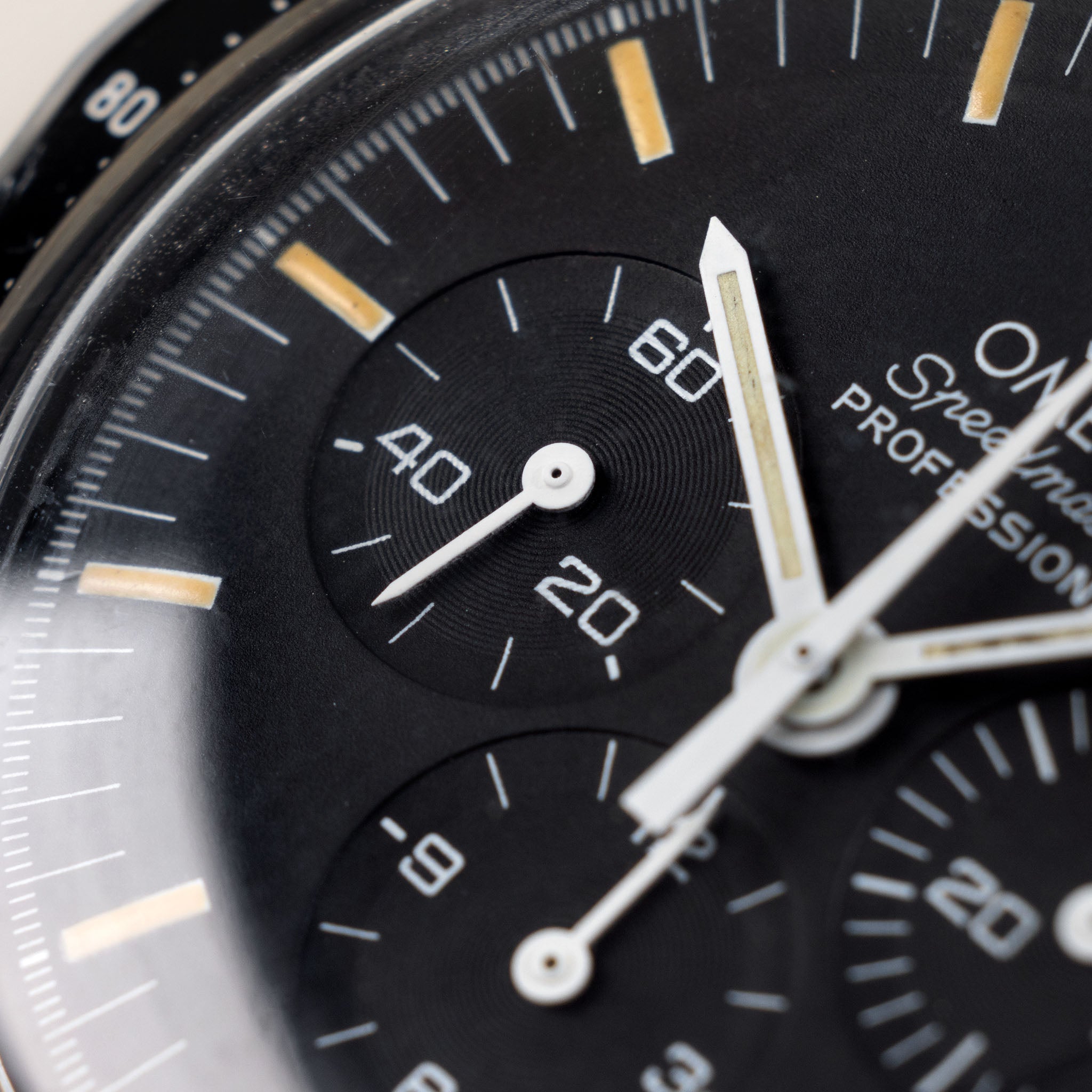 Omega Speedmaster Professional Tritium Zifferblatt mit Box und Papieren Referenz 145.0022