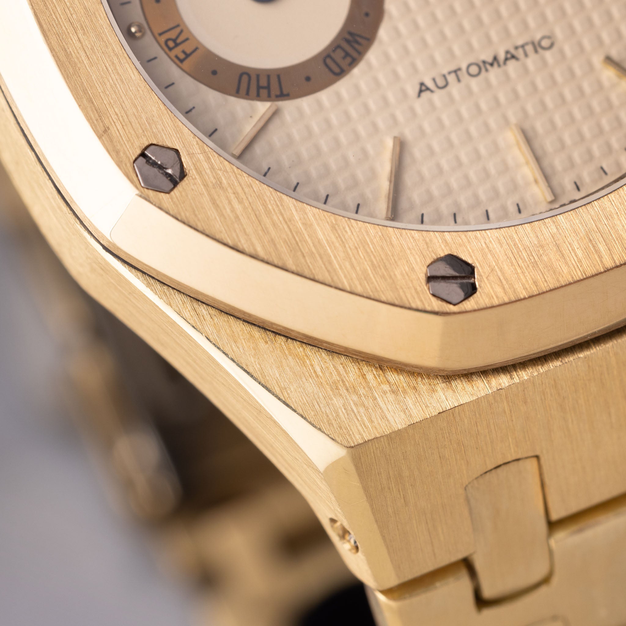 Audemars Piguet Royal Oak Day-Date 25572BA Mit Auszug Aus Archiv