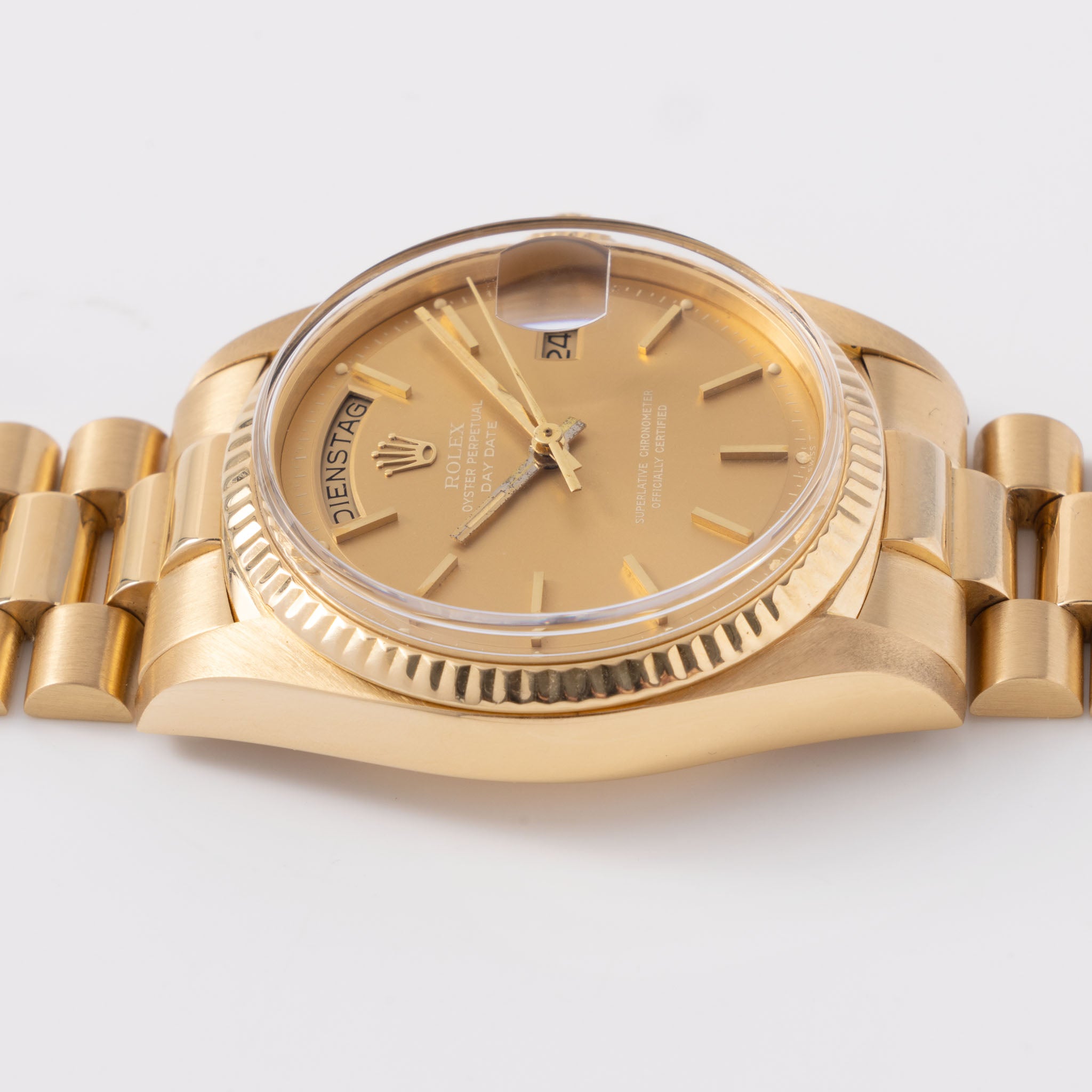 Rolex Day-Date Referenz 1803 mit Havana Zifferblatt in 18 Karat Gelbgold mit Box und Papieren