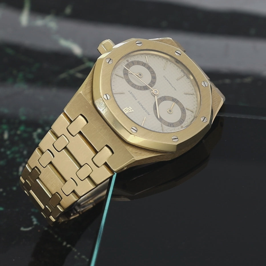 Audemars Piguet Royal Oak Day-Date 25572BA 18 Karat Gelbgold