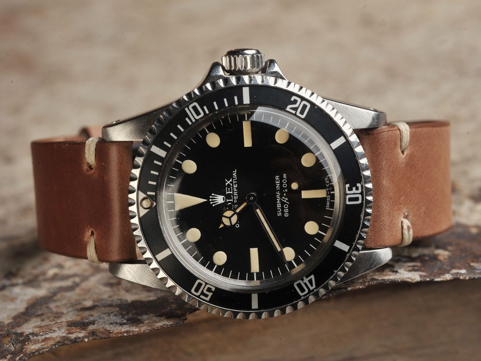 VINTAGE ROLEX 5513 MAXI DIAL SUBMARINER