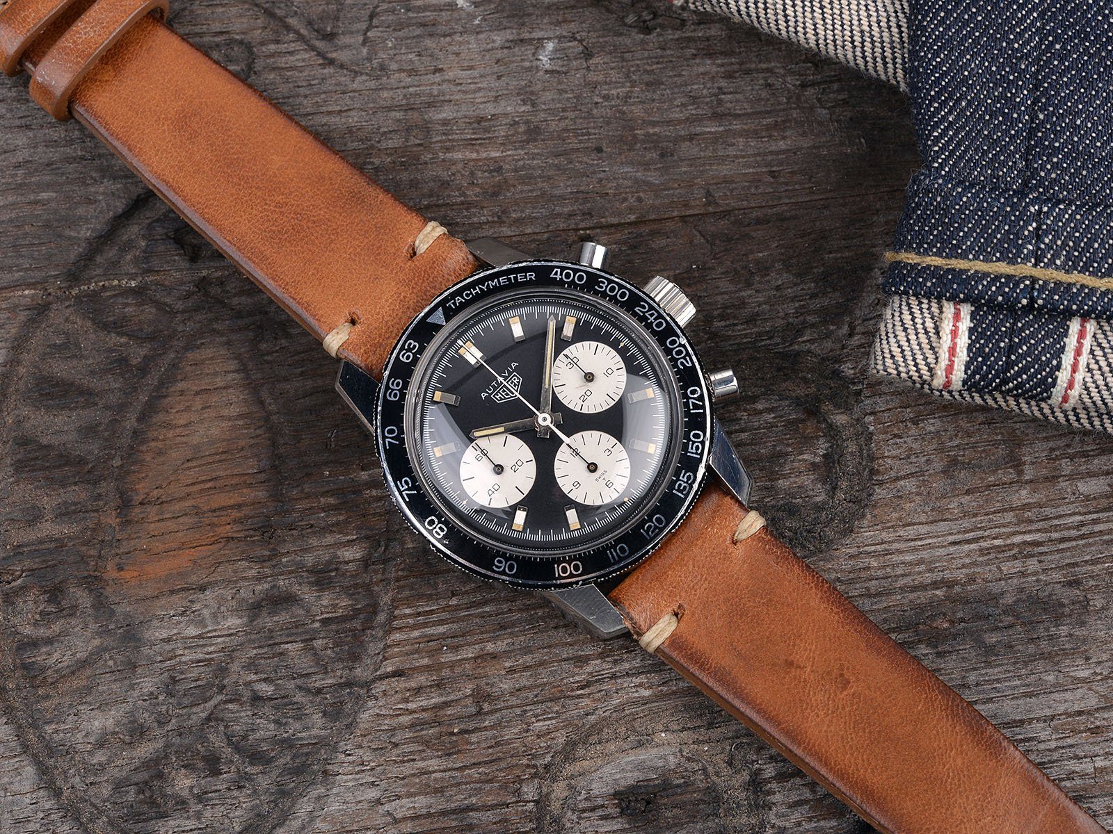 HEUER 2446 AUTAVIA CHRONOGRAPH