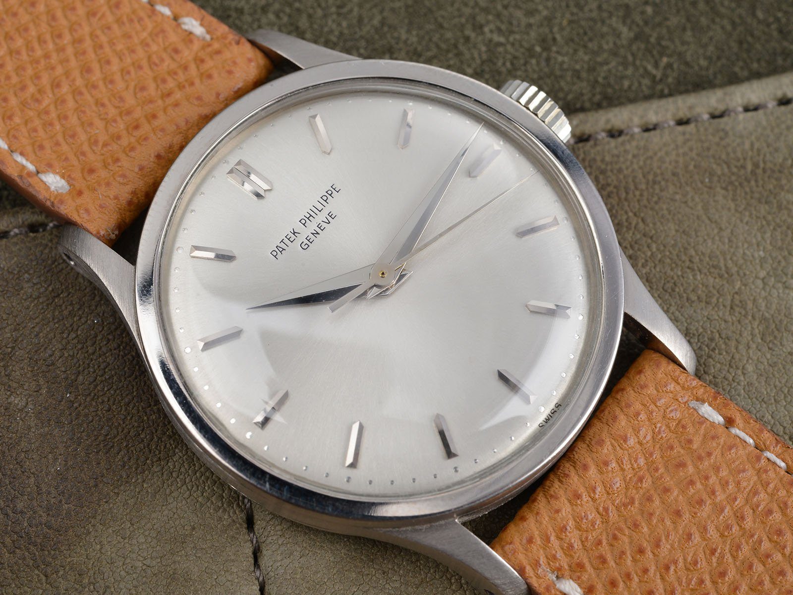 PATEK PHILIPPE REF. 570 OVERSIZED WHITE GOLD CALATRAVA