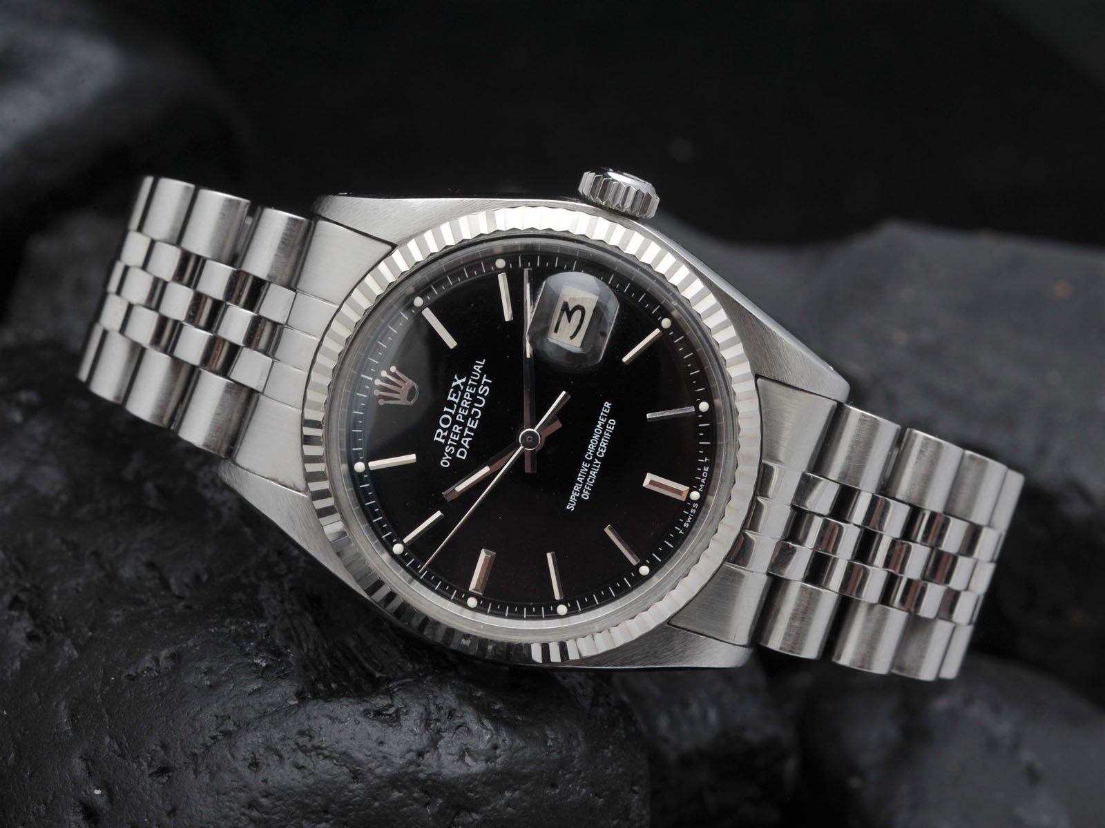 GLOSS BLACK DIAL ROLEX DATEJUST 1601