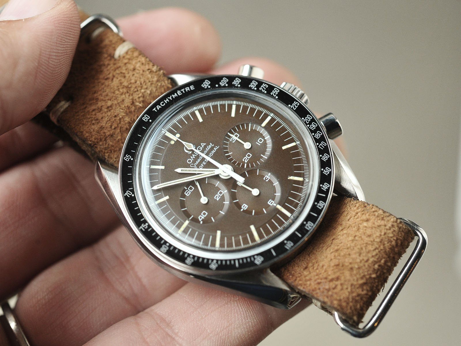 KILLER TROPICAL 1969 OMEGA SPEEDMASTER