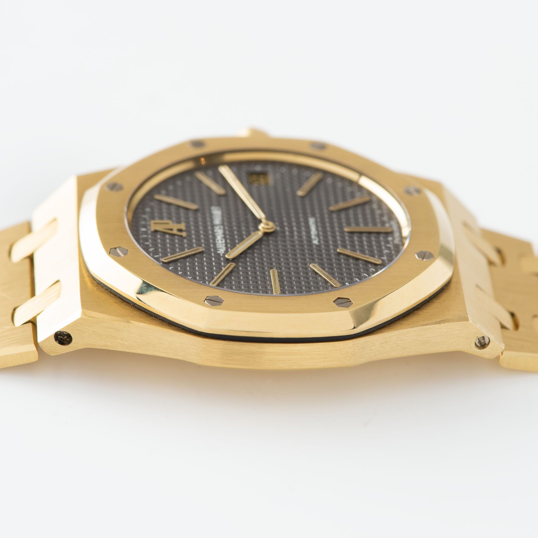 Audemars Piguet Jumbo Royal Oak 39mm Yellow Gold 5402 Box and Papers 