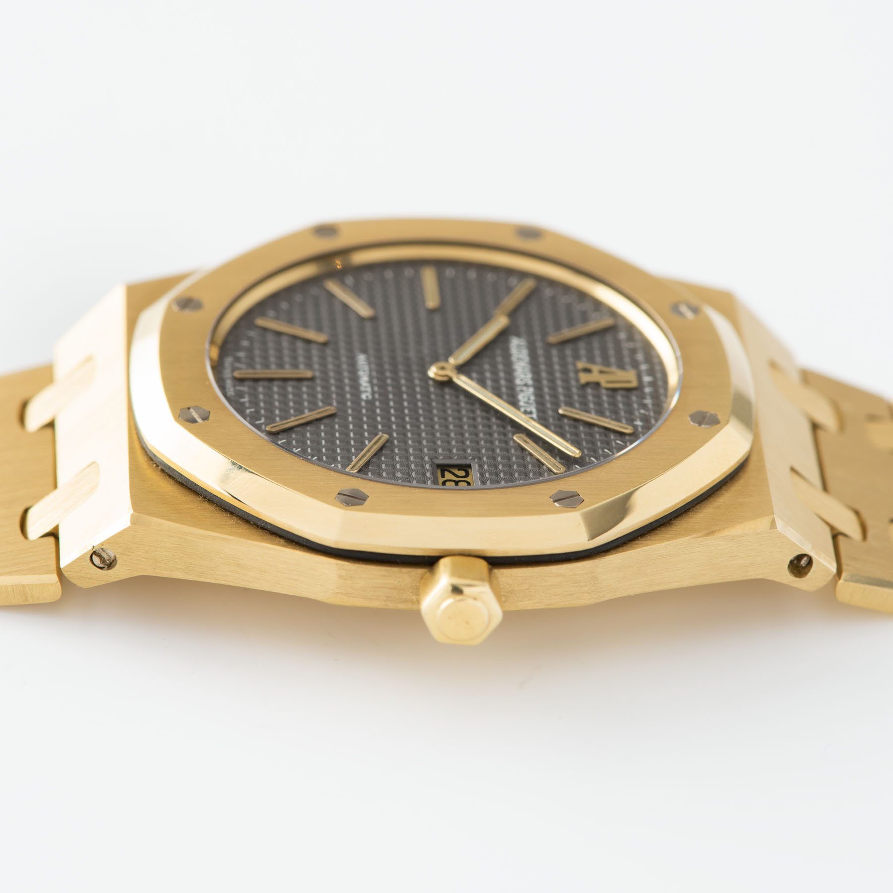 Audemars Piguet Jumbo Royal Oak Yellow Gold 5402 Box and Papers 