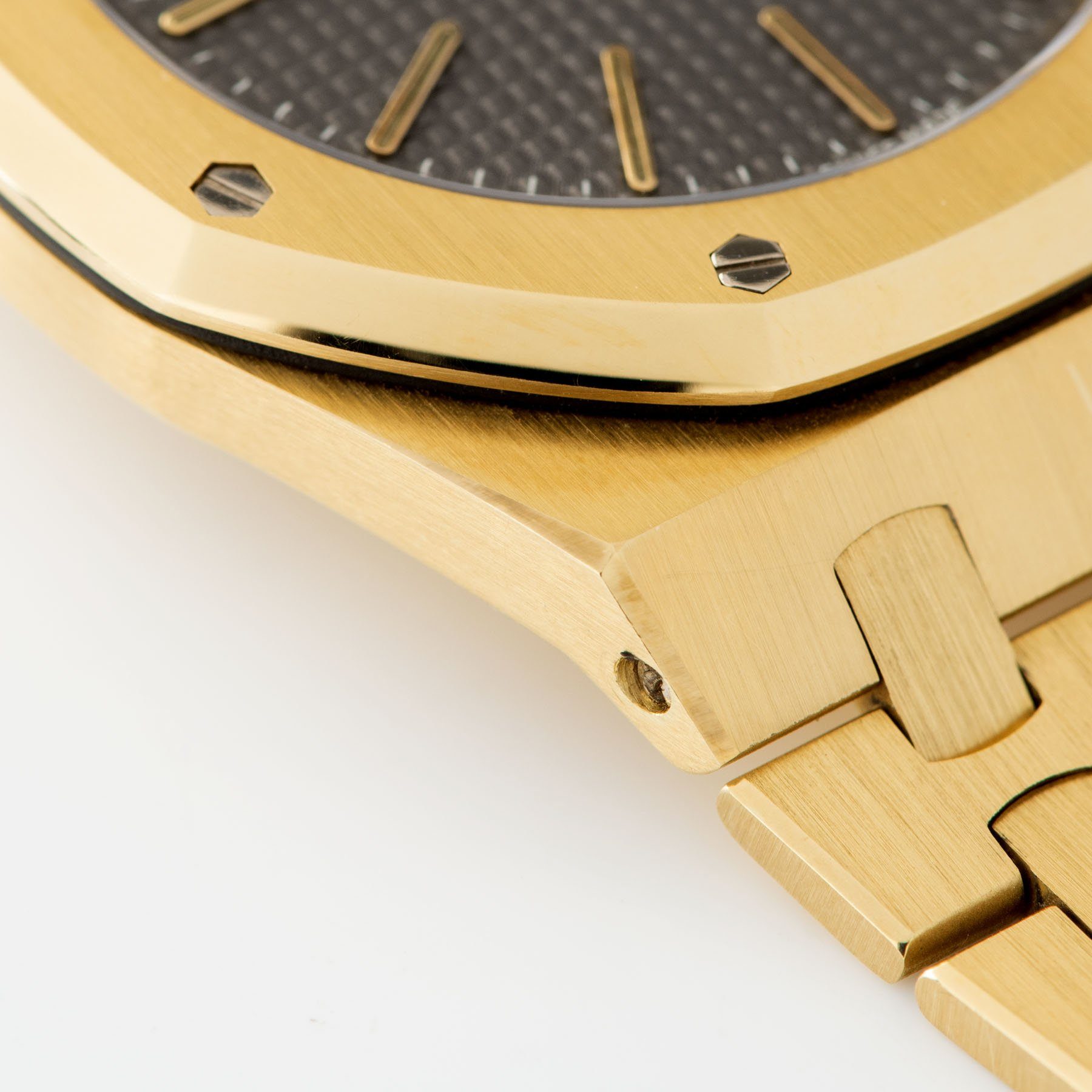 Audemars Piguet Jumbo Royal Oak Yellow Gold 5402 Box and Papers 