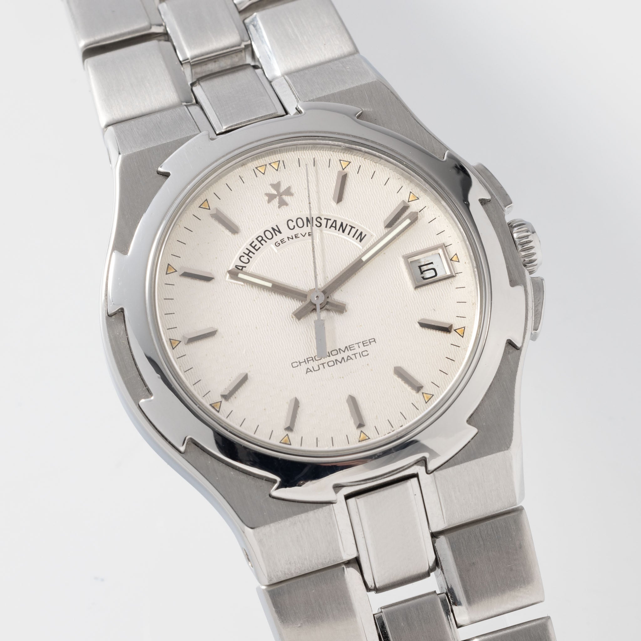 Vacheron Constantin Overseas 42042 Großes Modell in Stahl