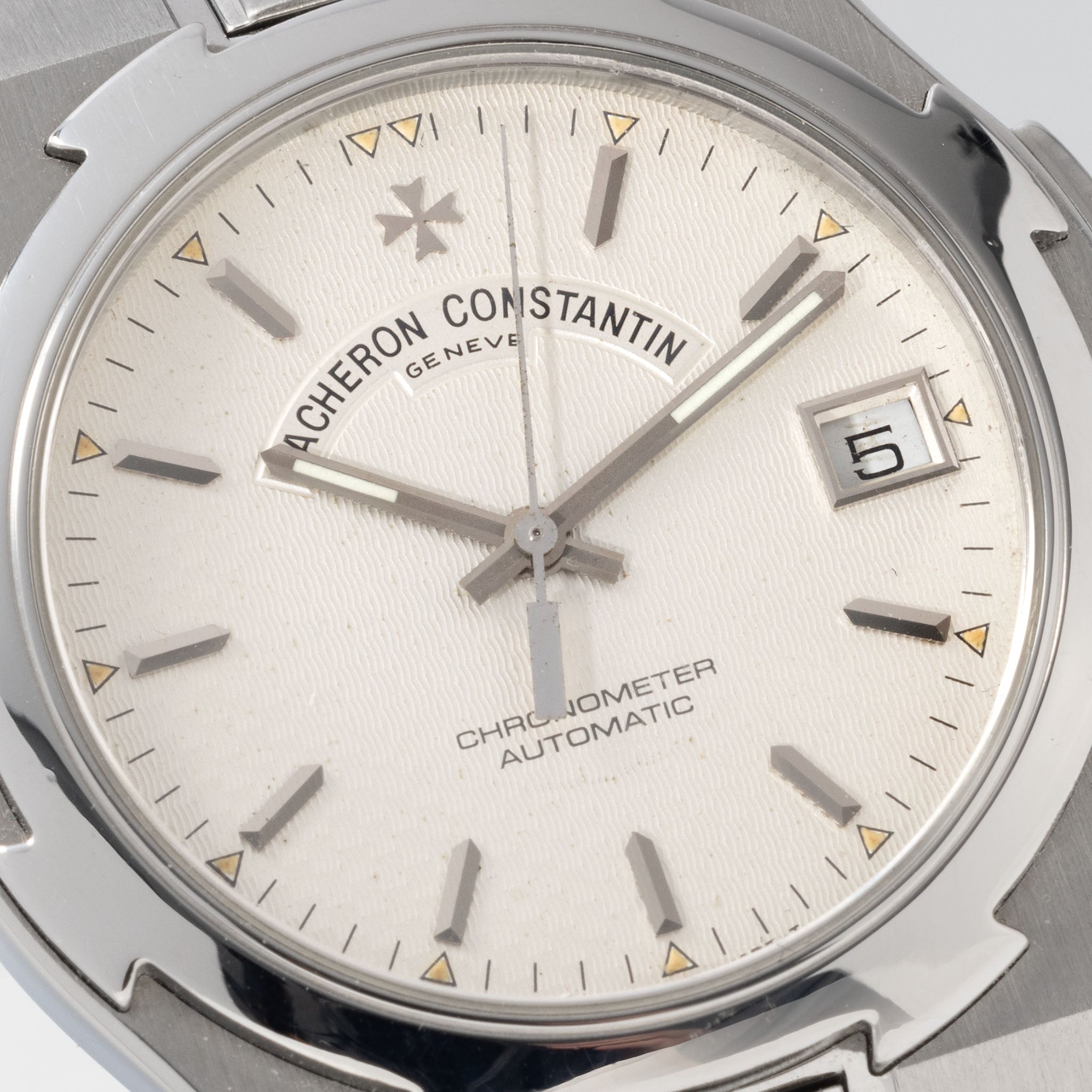 Vacheron Constantin Overseas 42042 Großes Modell in Stahl