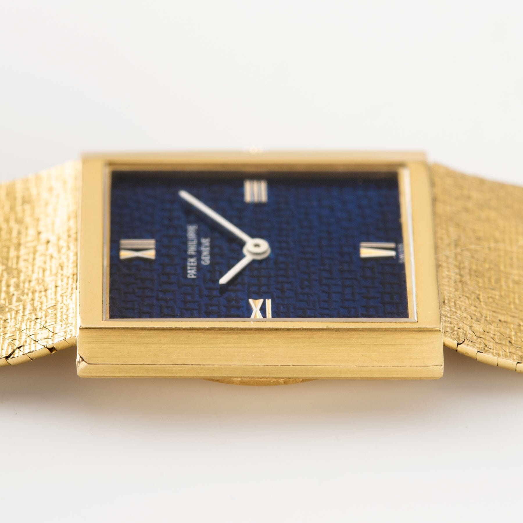 Patek Philippe 3491 Yellow Gold Dress Watch with Archive Extract