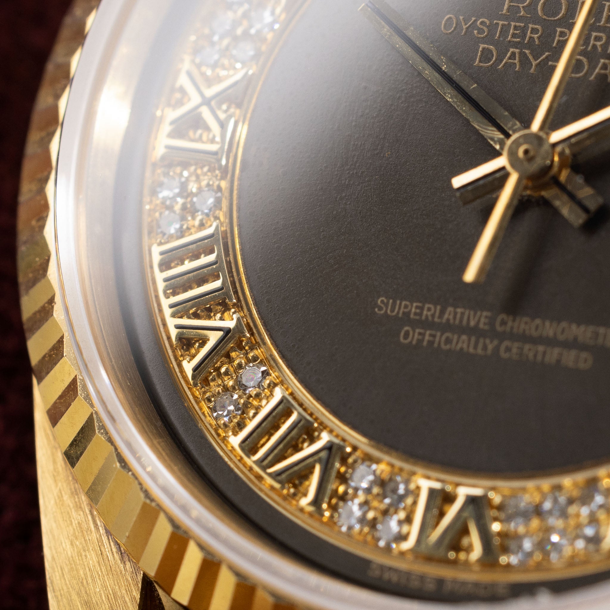 Rolex Day-Date 18238 Graues Myriad Zifferblatt mit Papieren