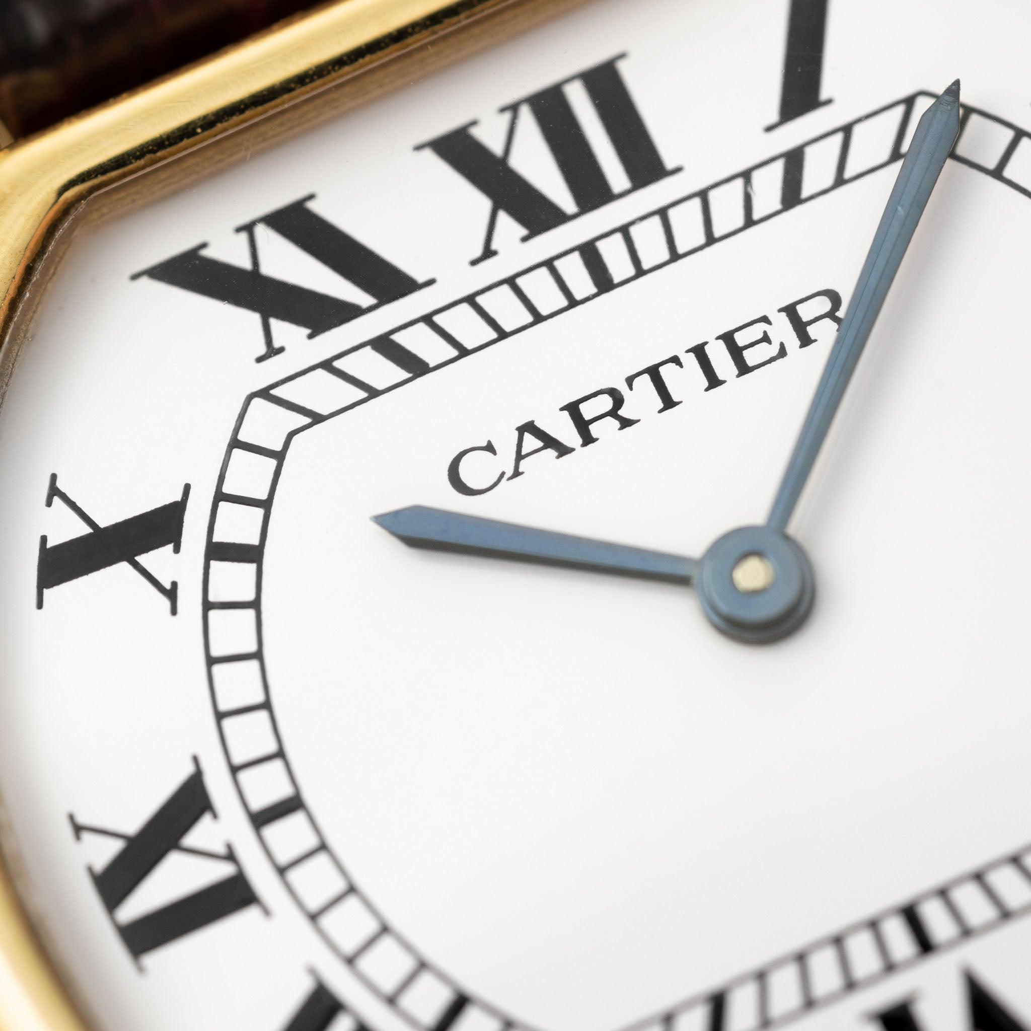 Cartier Large Gondole Ellipse 18 Karat Gelbgold